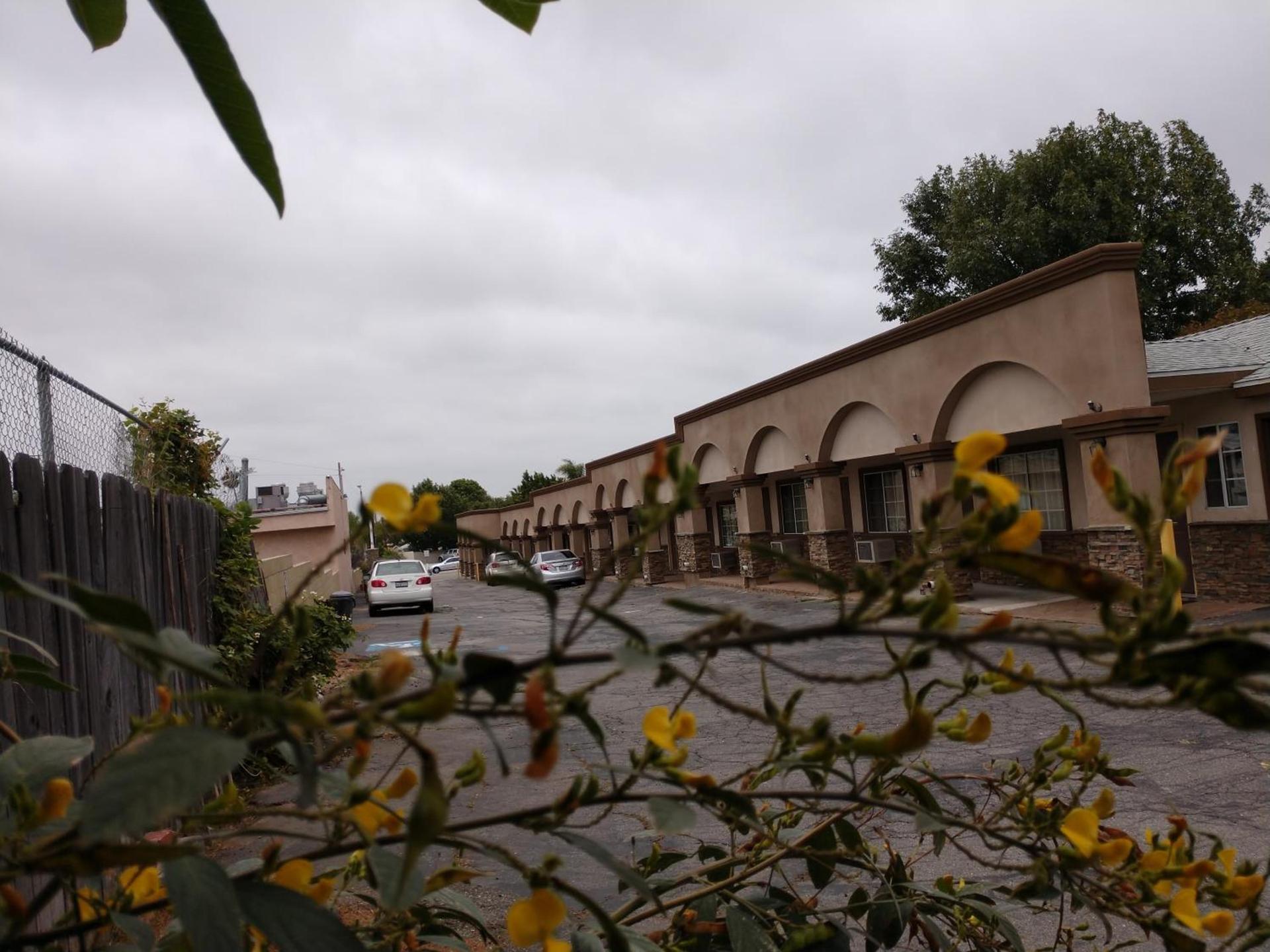 Bartlett Motel photo 12
