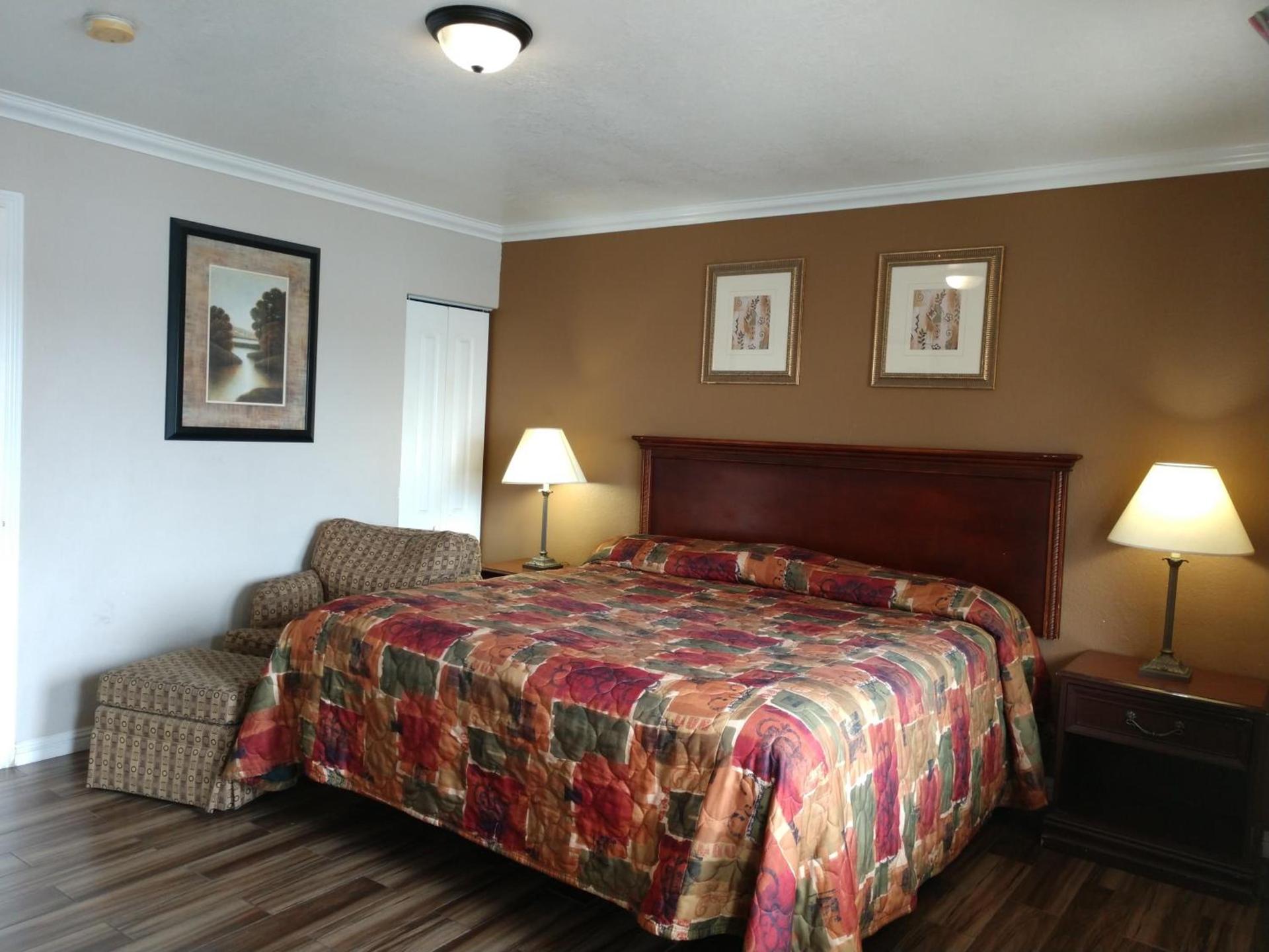 Bartlett Motel photo 5