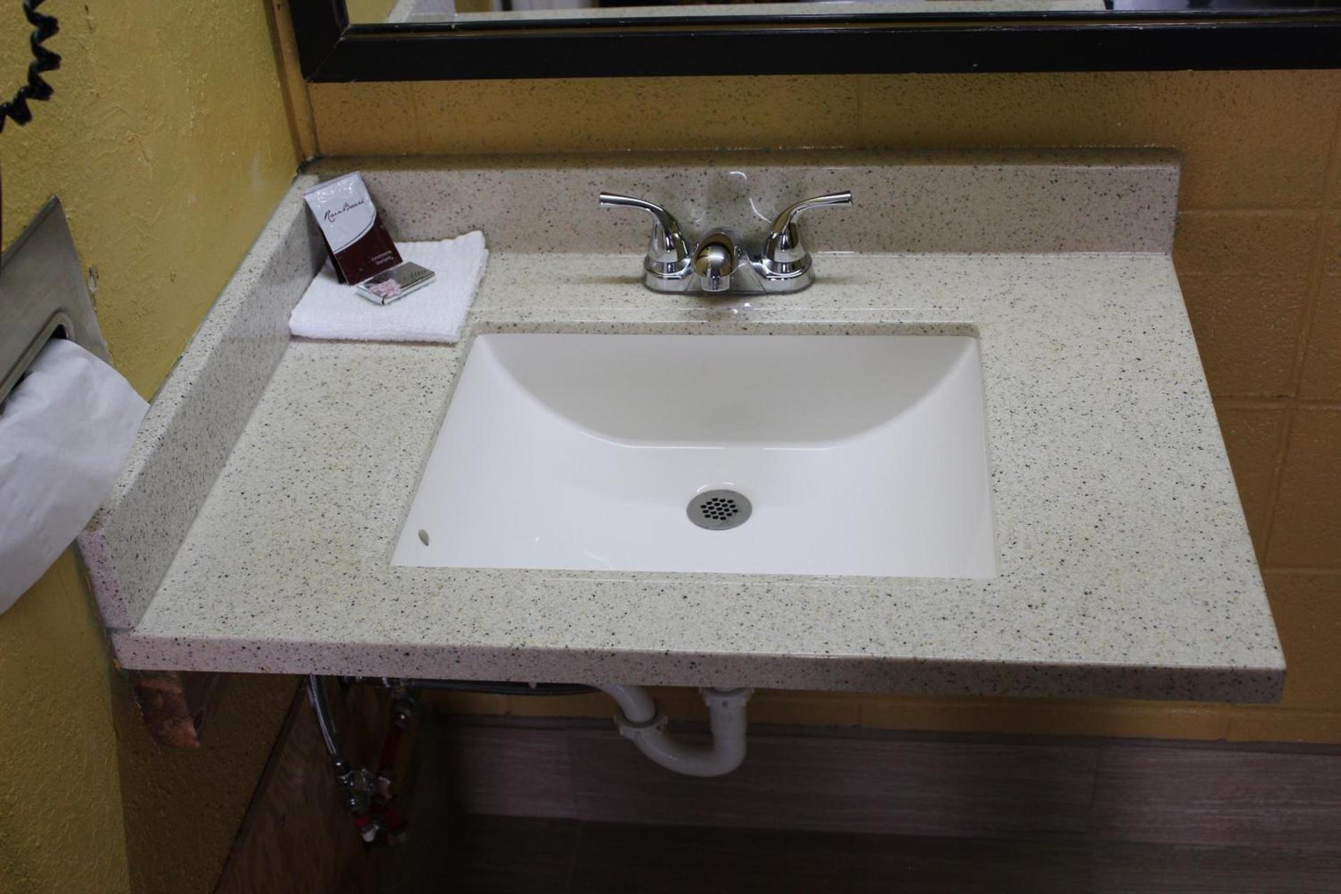 Guest House Motel photo 16
