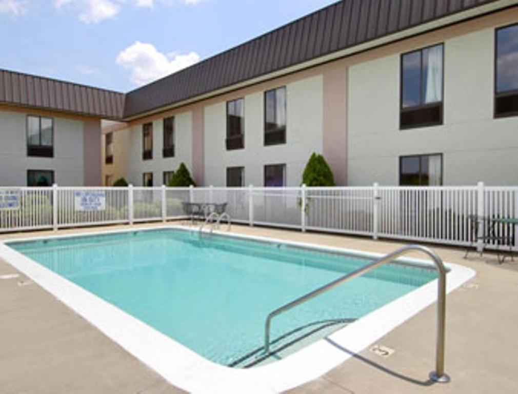 Ramada Limited - Columbia photo 3