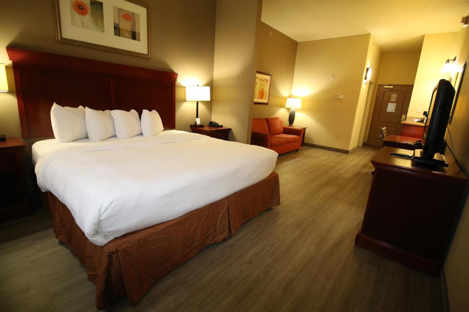 Seffner Inn and Suites photo 18