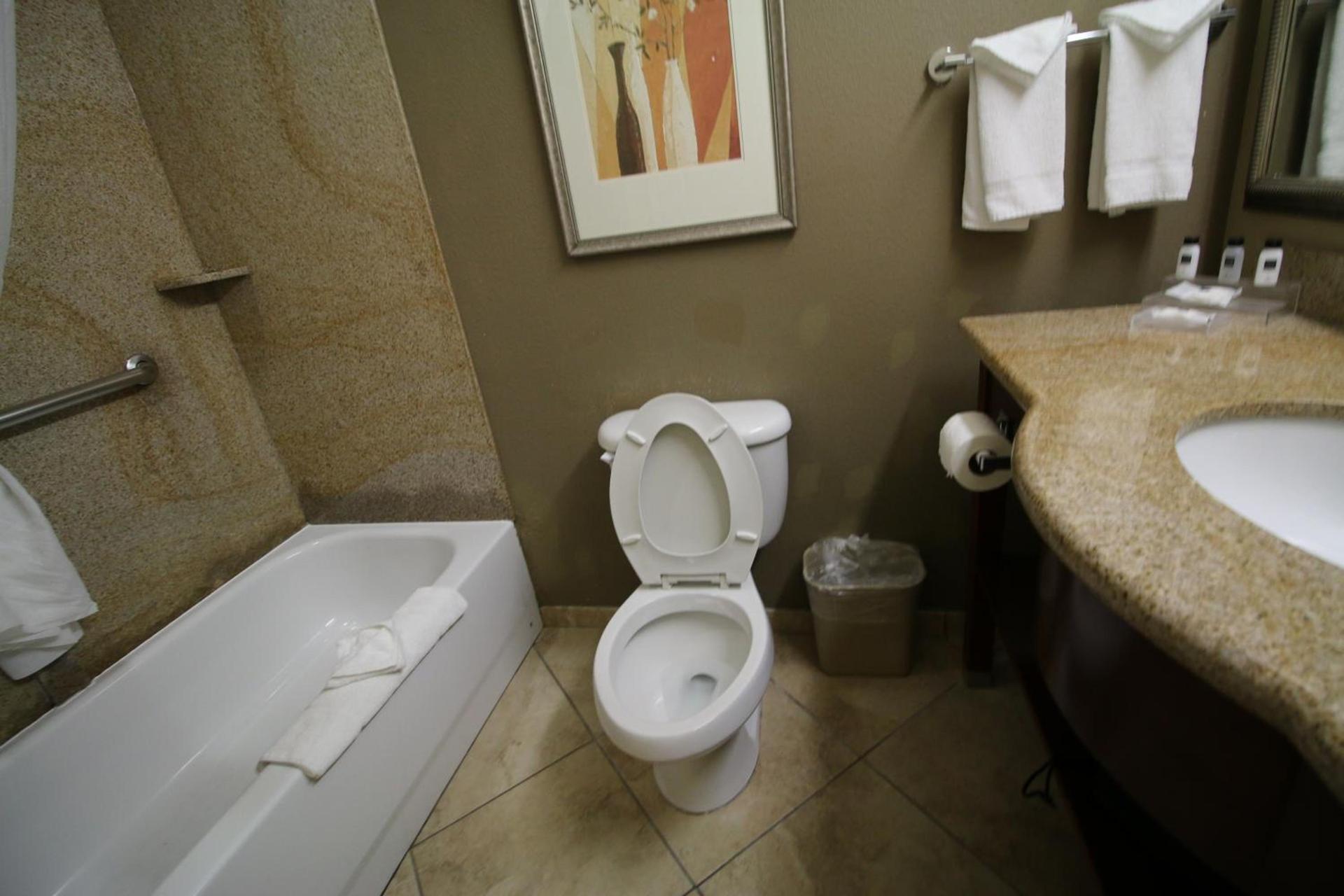 Seffner Inn and Suites photo 27