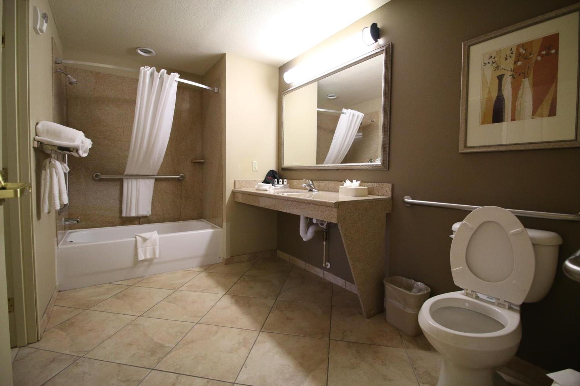 Seffner Inn and Suites photo 11