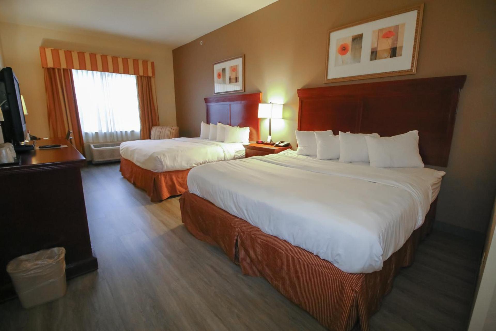 Seffner Inn and Suites photo 13