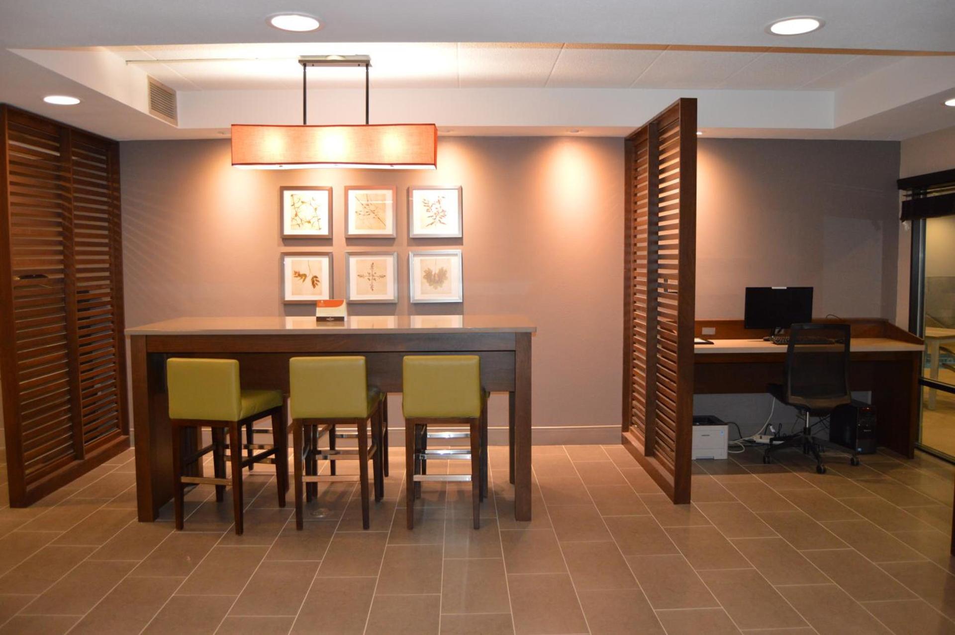 Country Inn & Suites by Radisson, La Crosse, WI photo 55