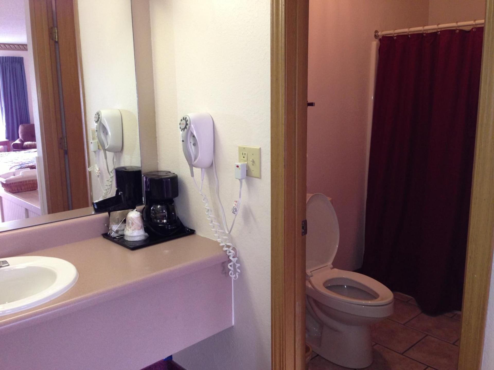 Twelve Oaks Inn photo 18