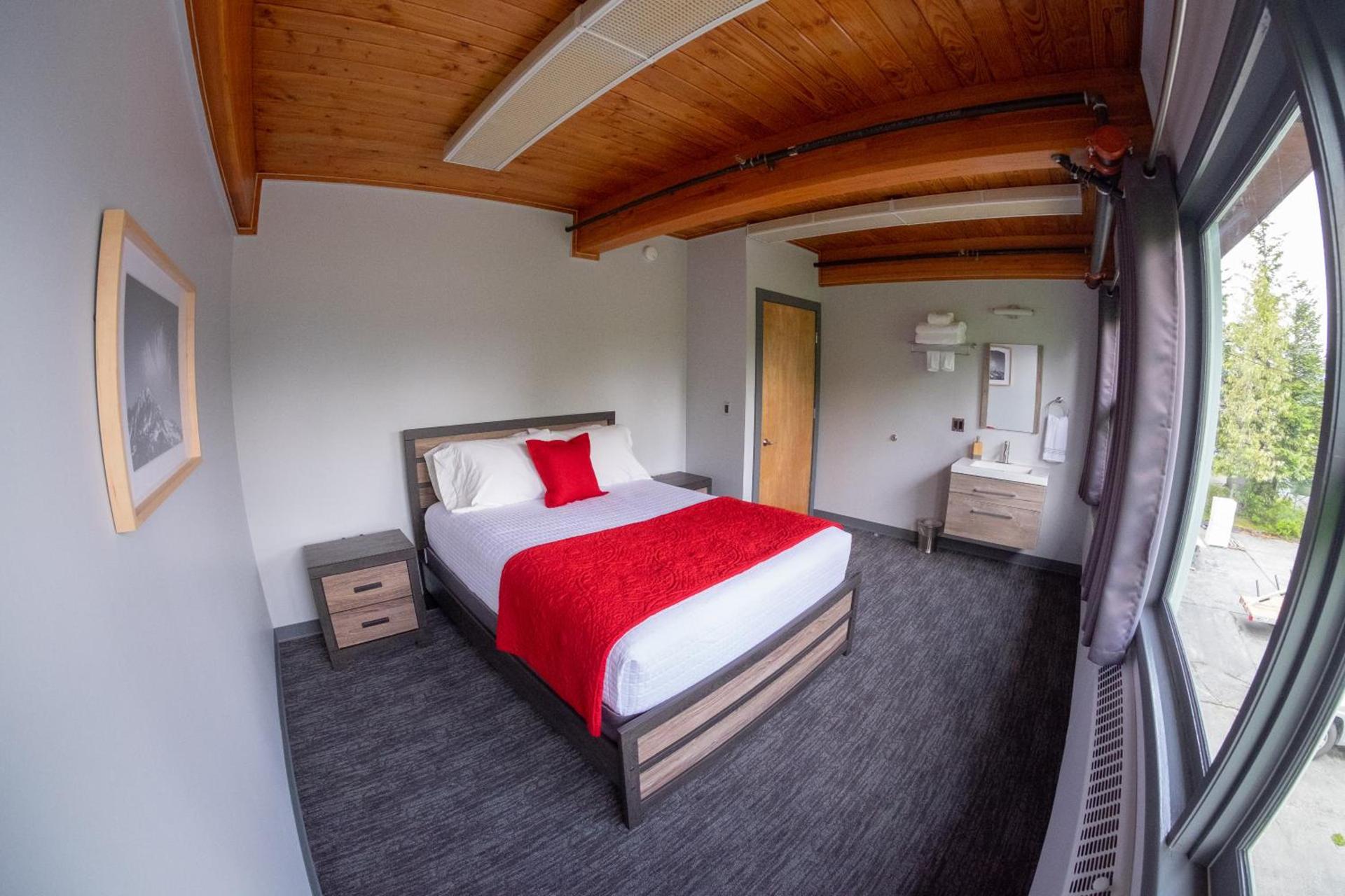 Seward Adventure Lodge photo 4