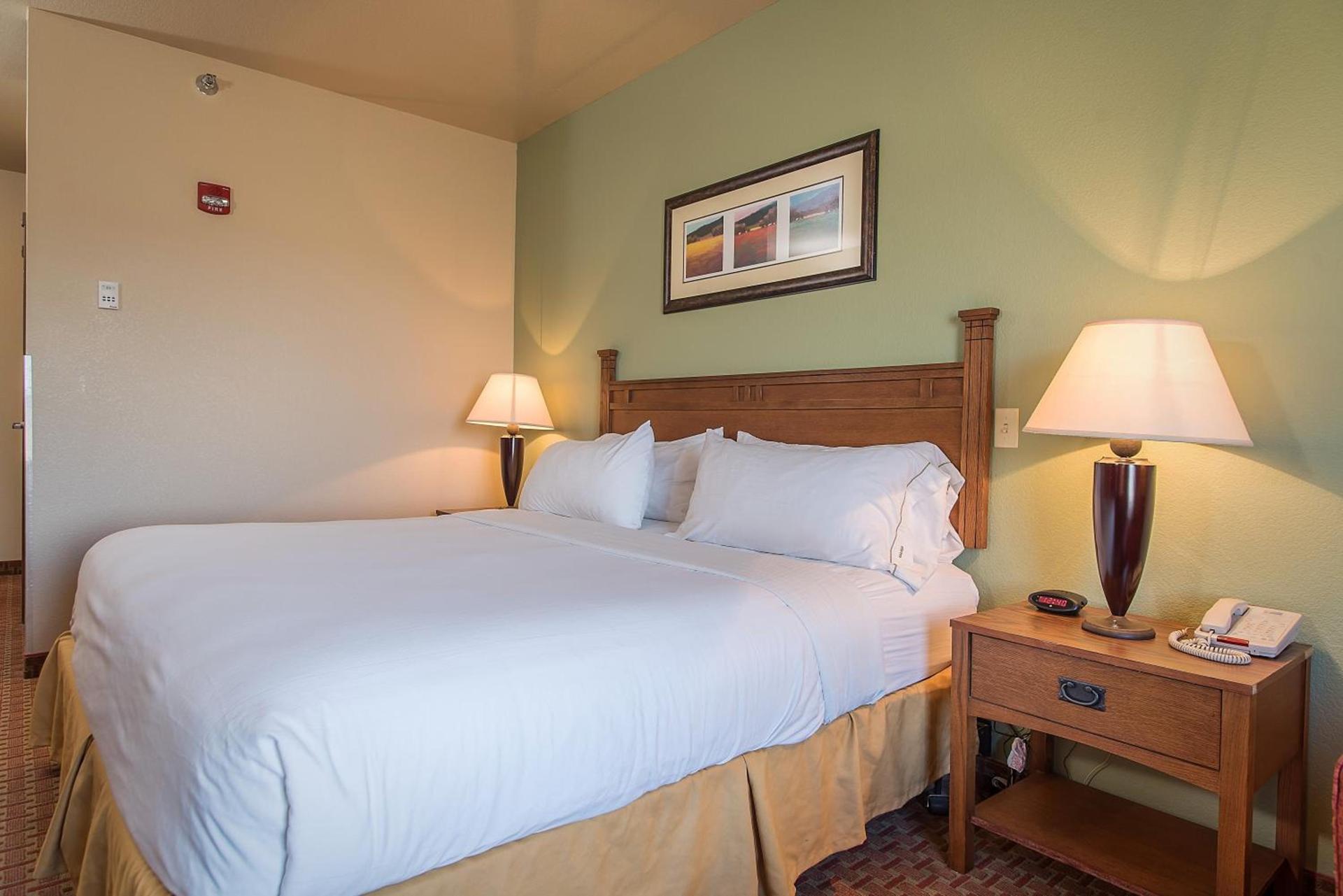 Baymont Inn & Suites by Wyndham Sturgis photo 12
