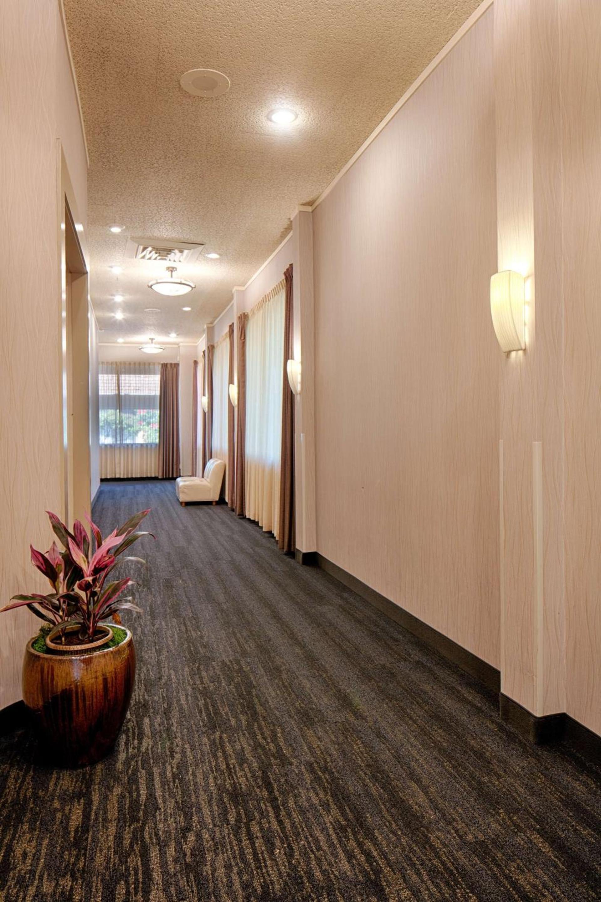 Red Lion Hotel Bellevue photo 21