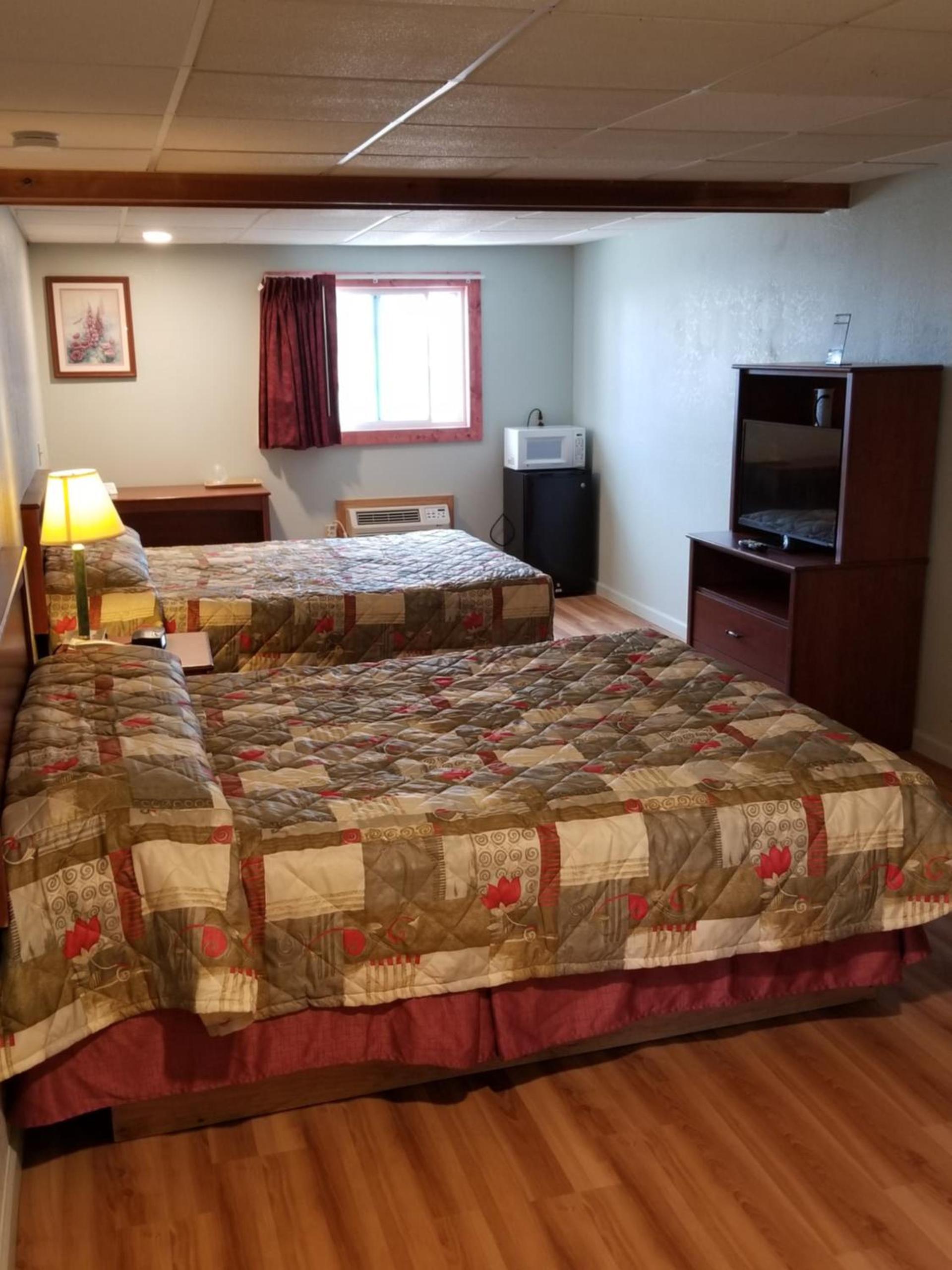 Wolds Motel - Mt. Pleasant photo 44