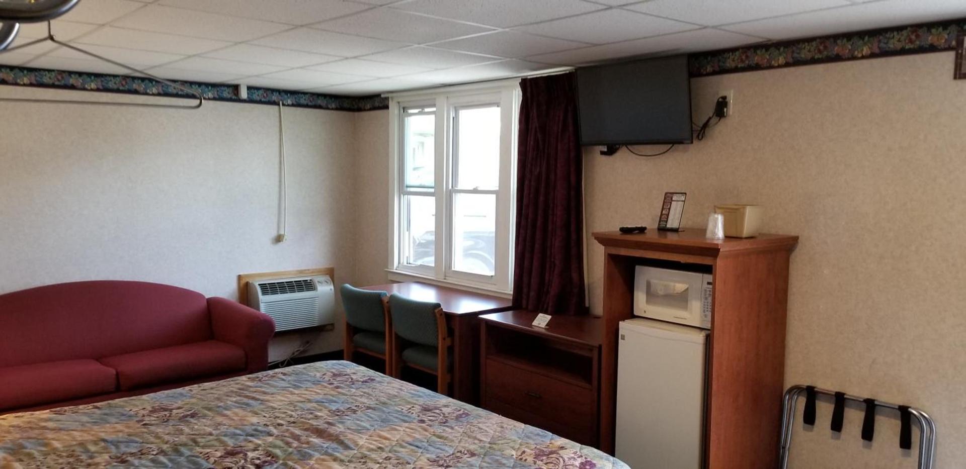 Wolds Motel - Mt. Pleasant photo 40