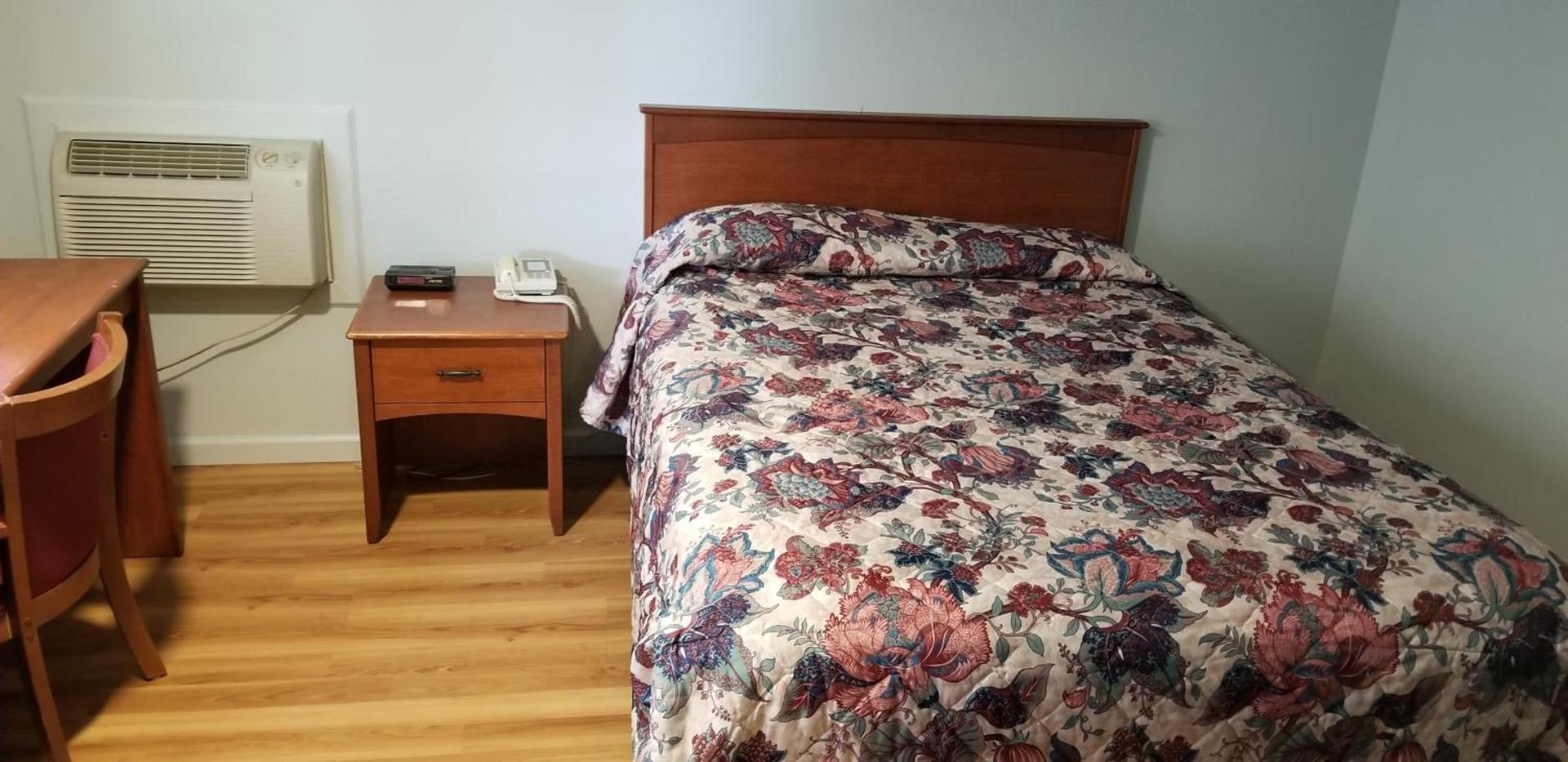 Wolds Motel - Mt. Pleasant photo 20
