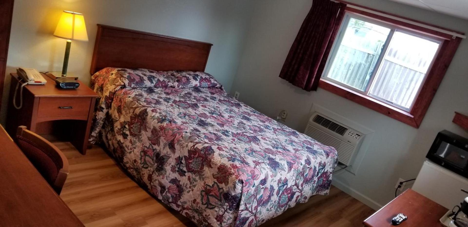 Wolds Motel - Mt. Pleasant photo 8
