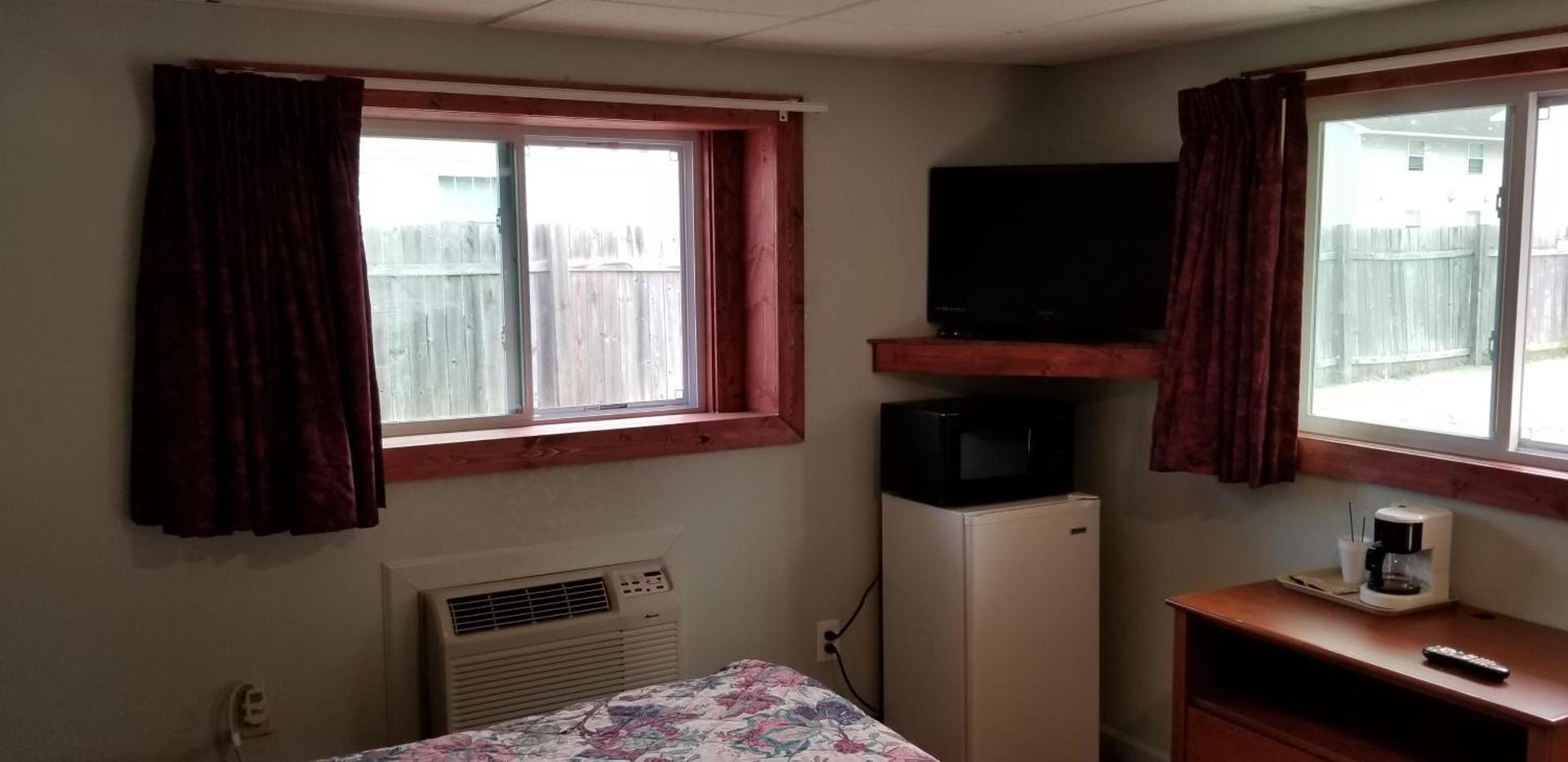 Wolds Motel - Mt. Pleasant photo 13