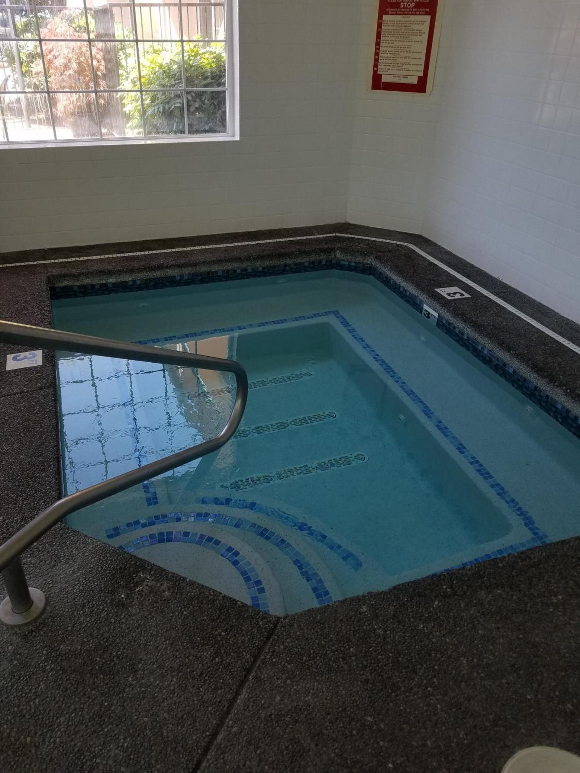 Best Western Sandy Inn photo 32