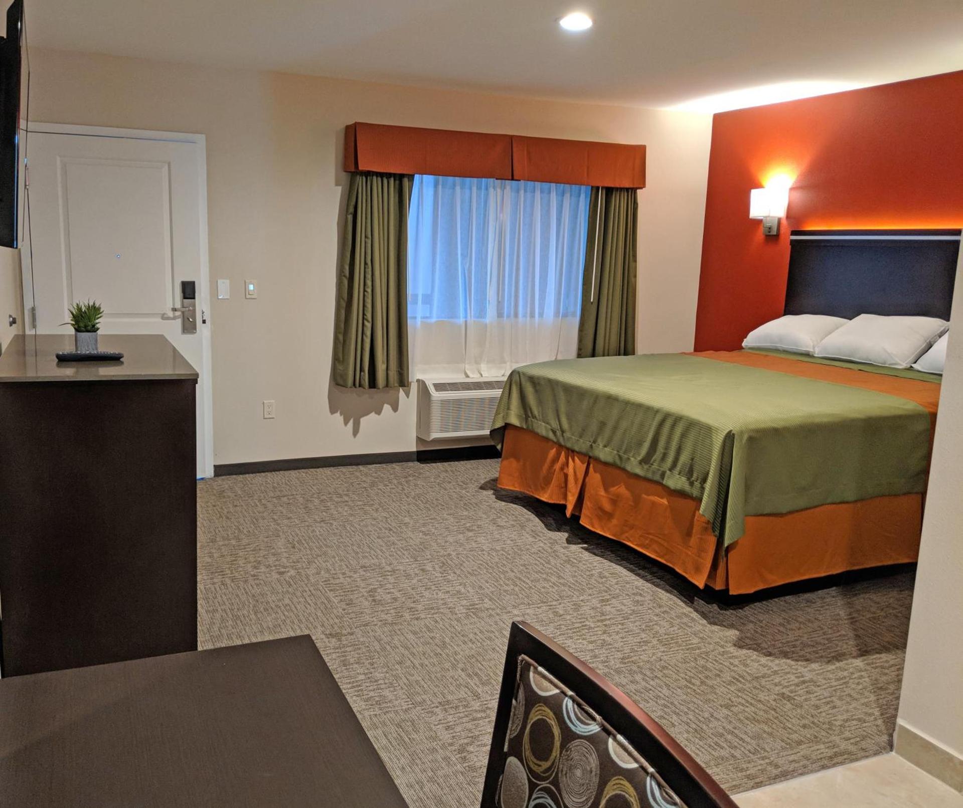Epic Hotel photo 9