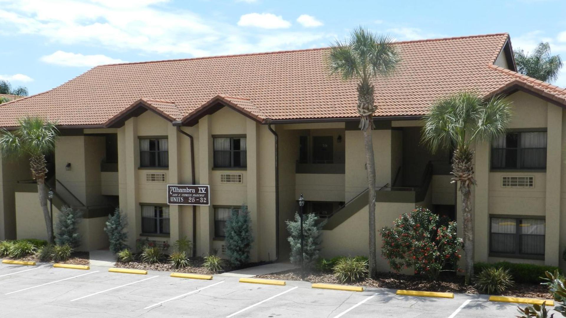 Alhambra Villas — hotel in Kissimmee