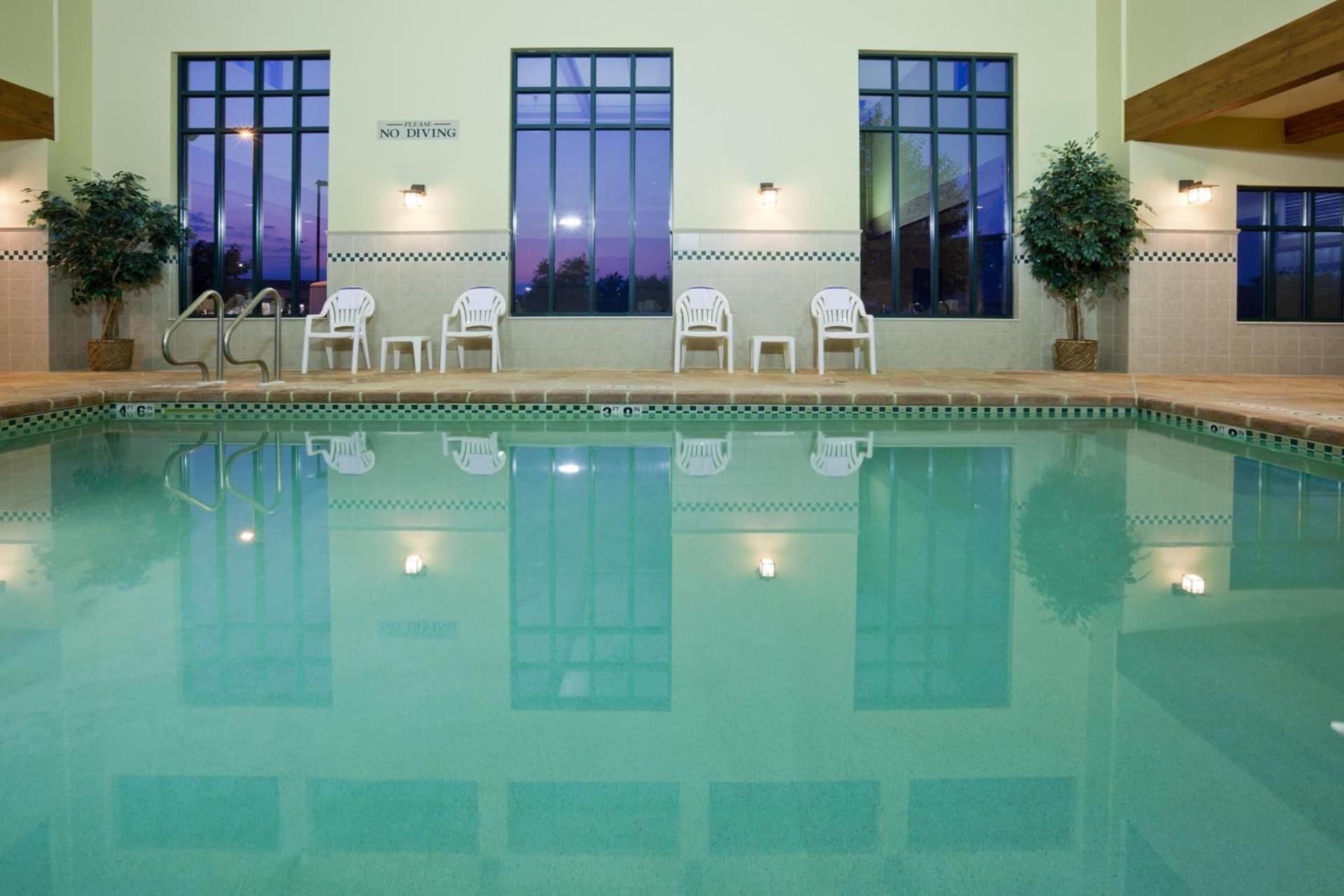 Country Inn & Suites by Radisson, Middleton - Madison West photo 18