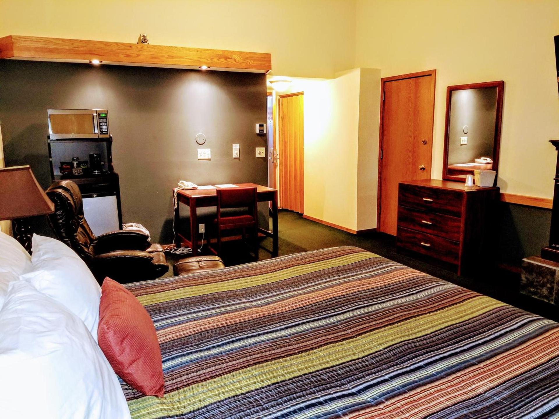 Round Barn Lodge photo 29