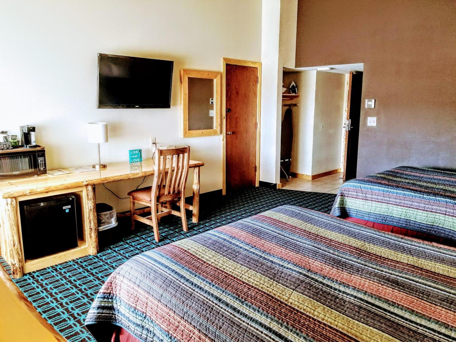 Round Barn Lodge photo 18