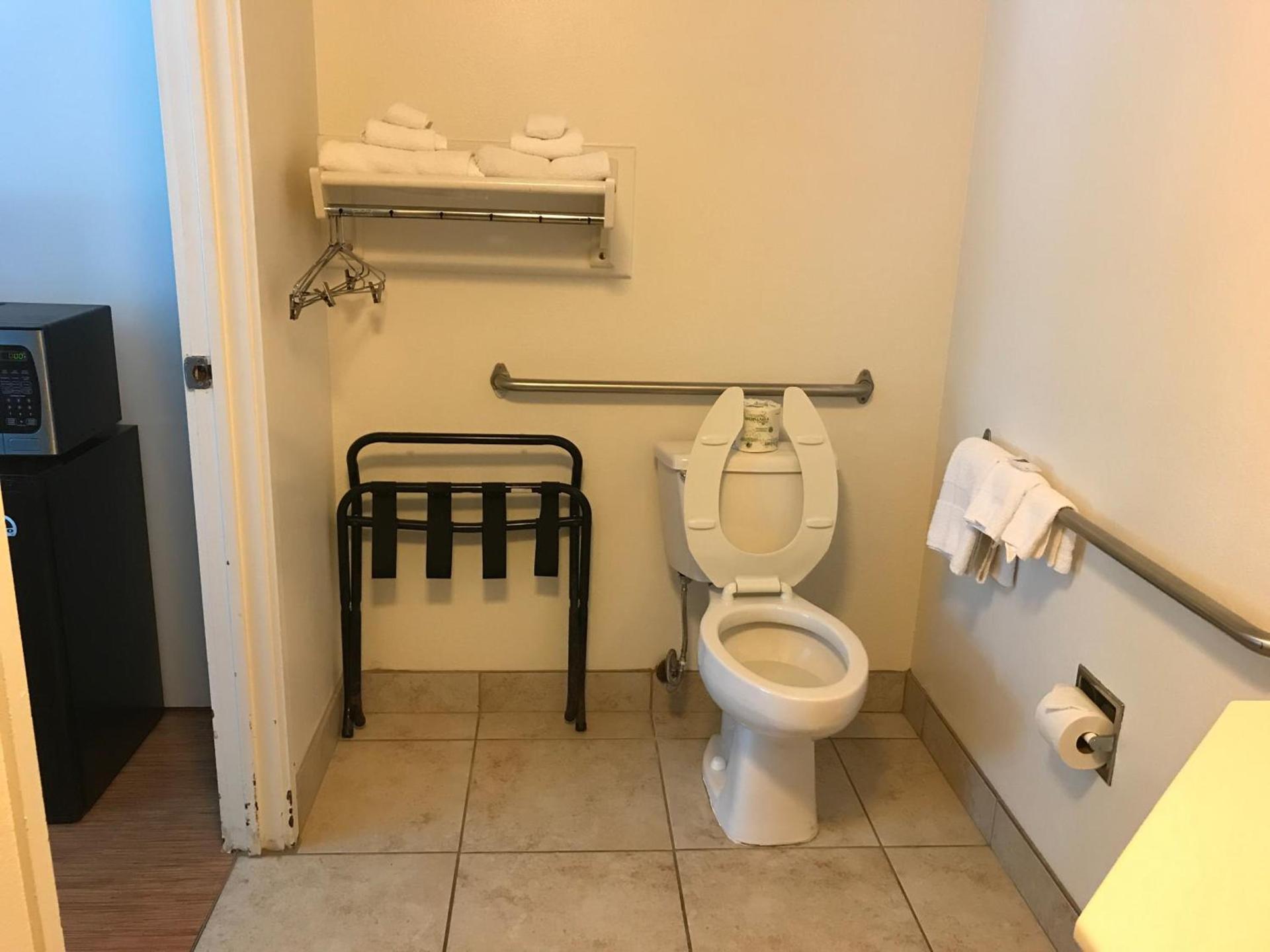 Motel 6-Des Moines, IA - North photo 16
