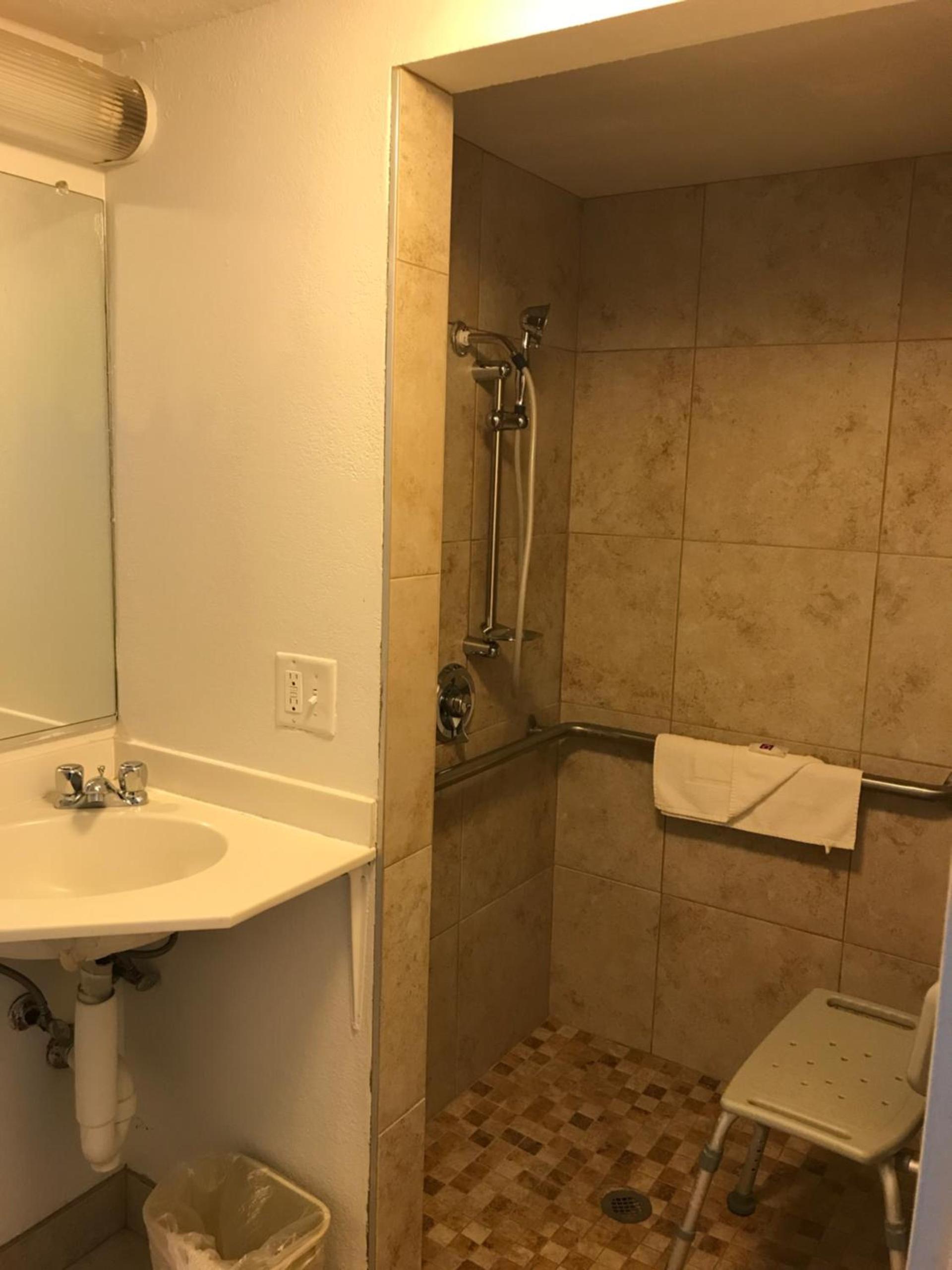 Motel 6-Des Moines, IA - North photo 15