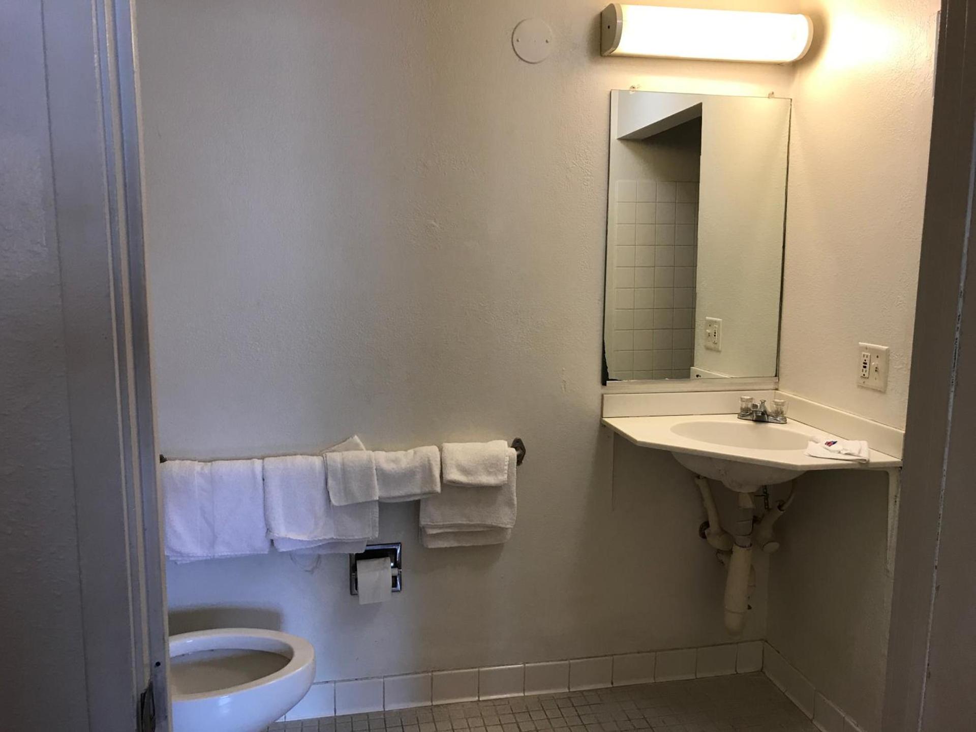 Motel 6-Des Moines, IA - North photo 11
