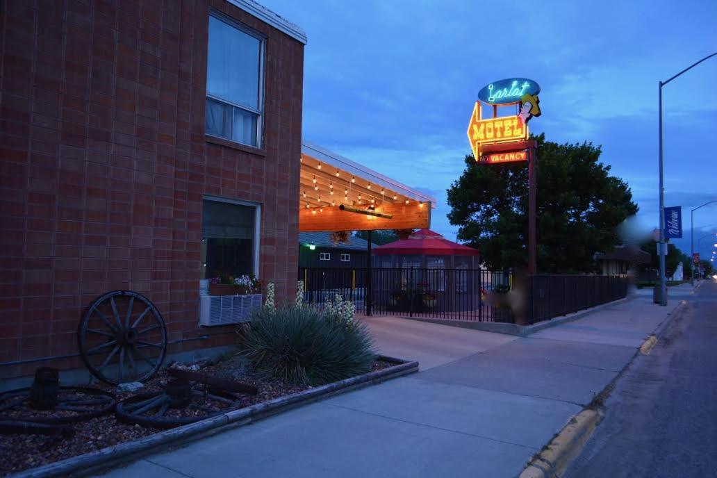 Lariat Motel photo 32