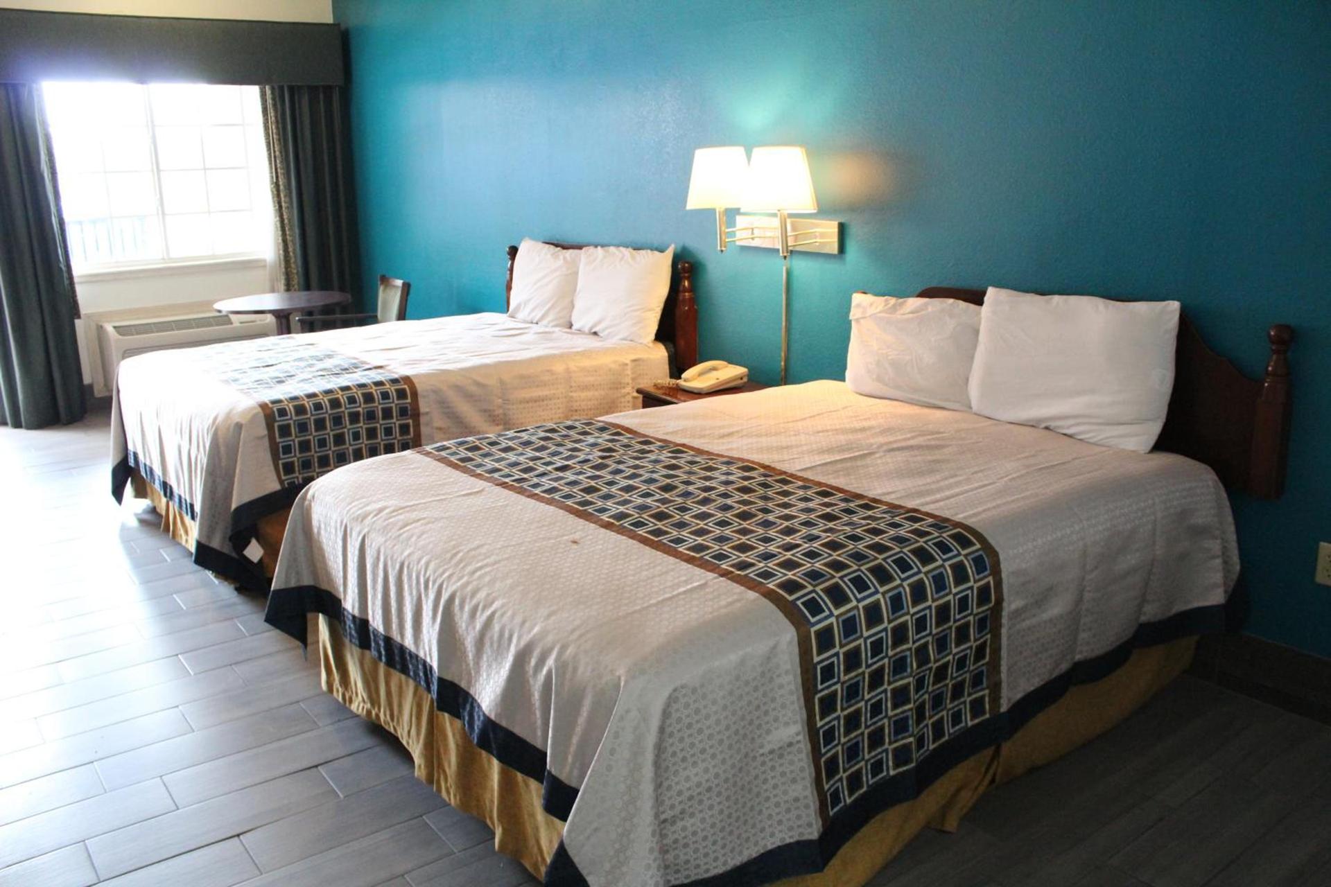 Texas Inn Downtown McAllen photo 15