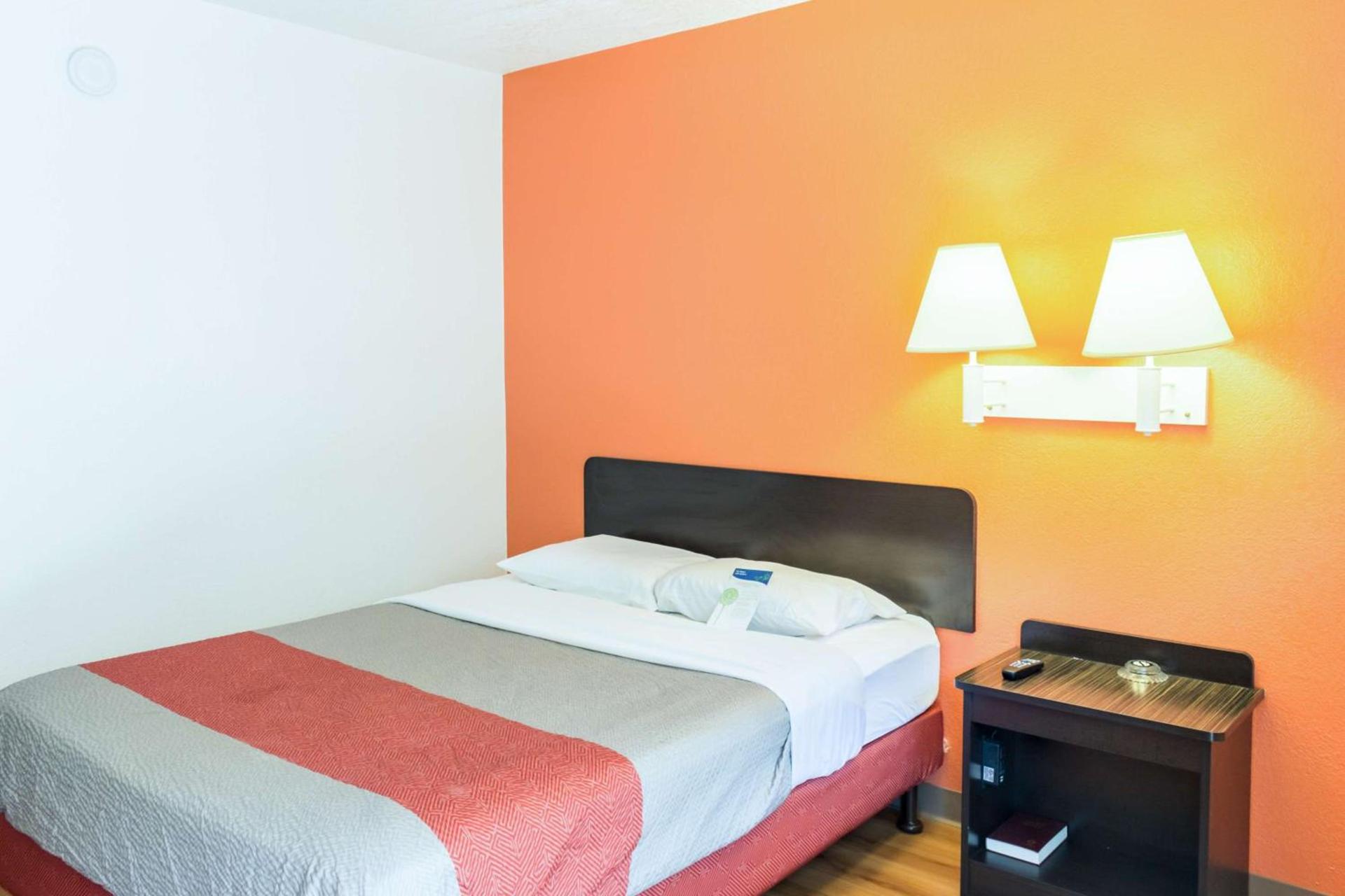 Motel 6-Bakersfield, CA - East photo 52