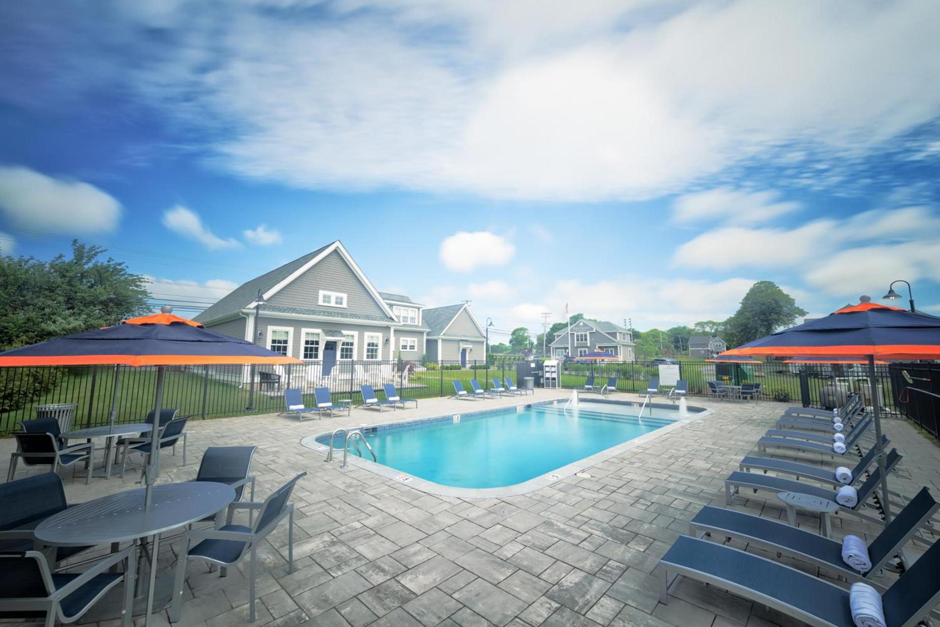 The East Island Reserve Hotel photo 2