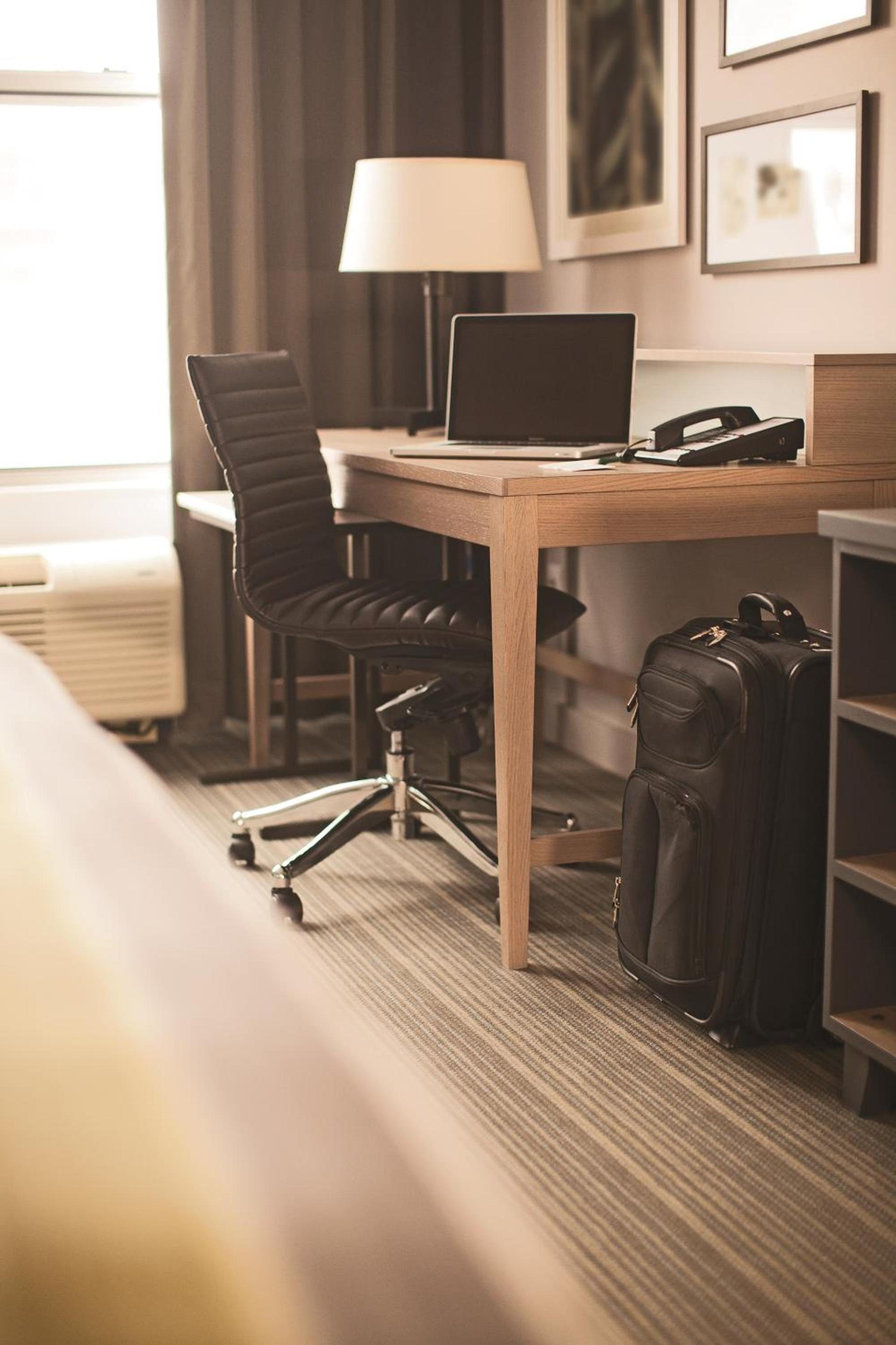 Country Inn & Suites by Radisson, Brooklyn Park - Brooklyn Center, MN photo 38