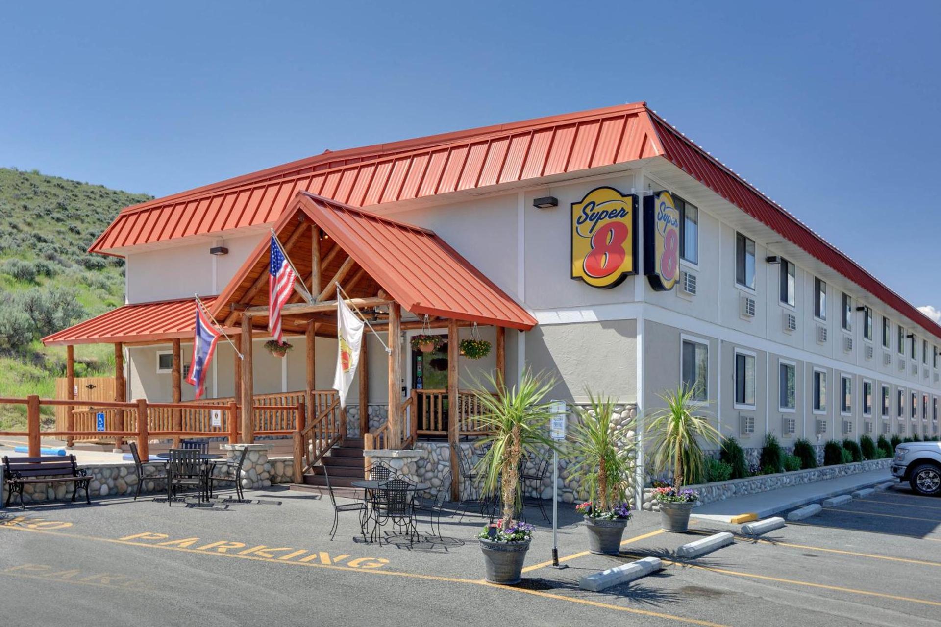 Super 8 by Wyndham Cody photo 19