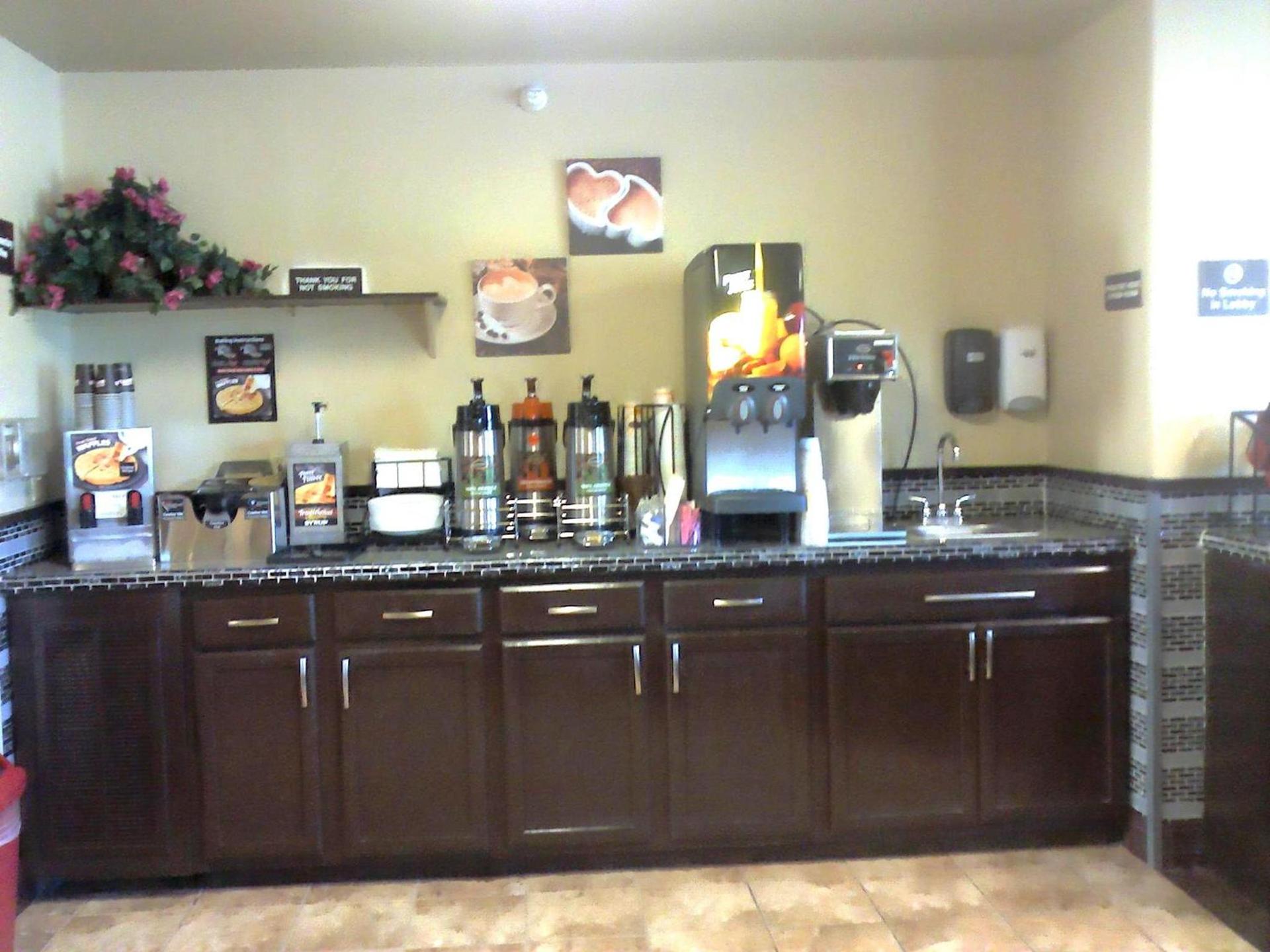 Colstrip Inn & Suites photo 6
