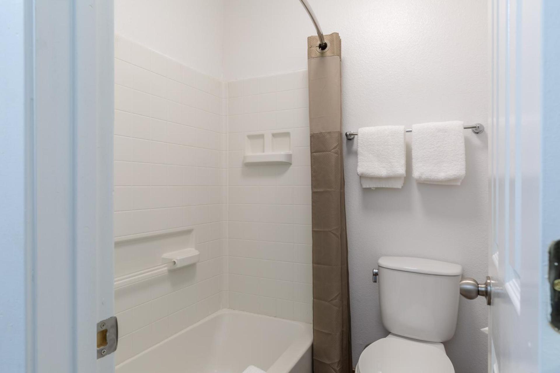 Studio 6-Bryan, TX - University Area photo 56