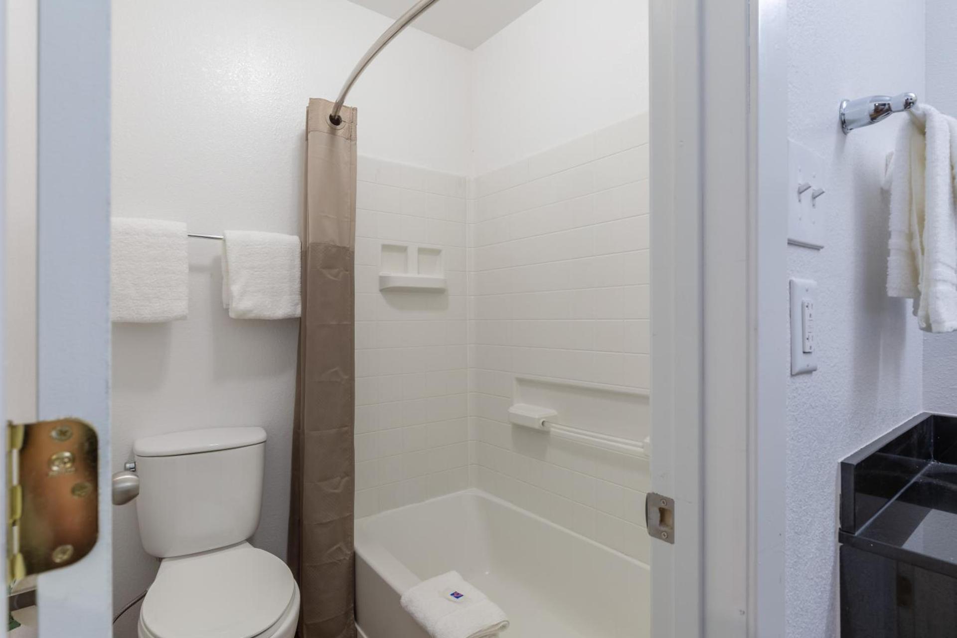 Studio 6-Bryan, TX - University Area photo 60