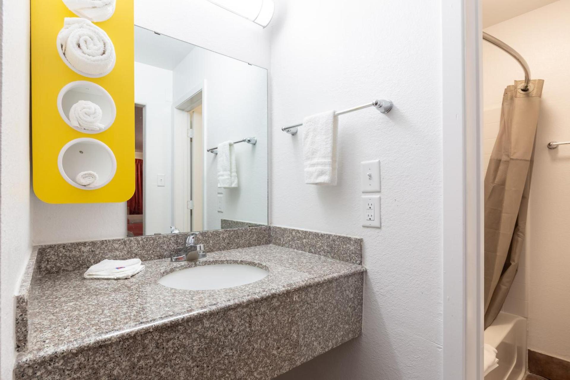 Studio 6-Bryan, TX - University Area photo 62