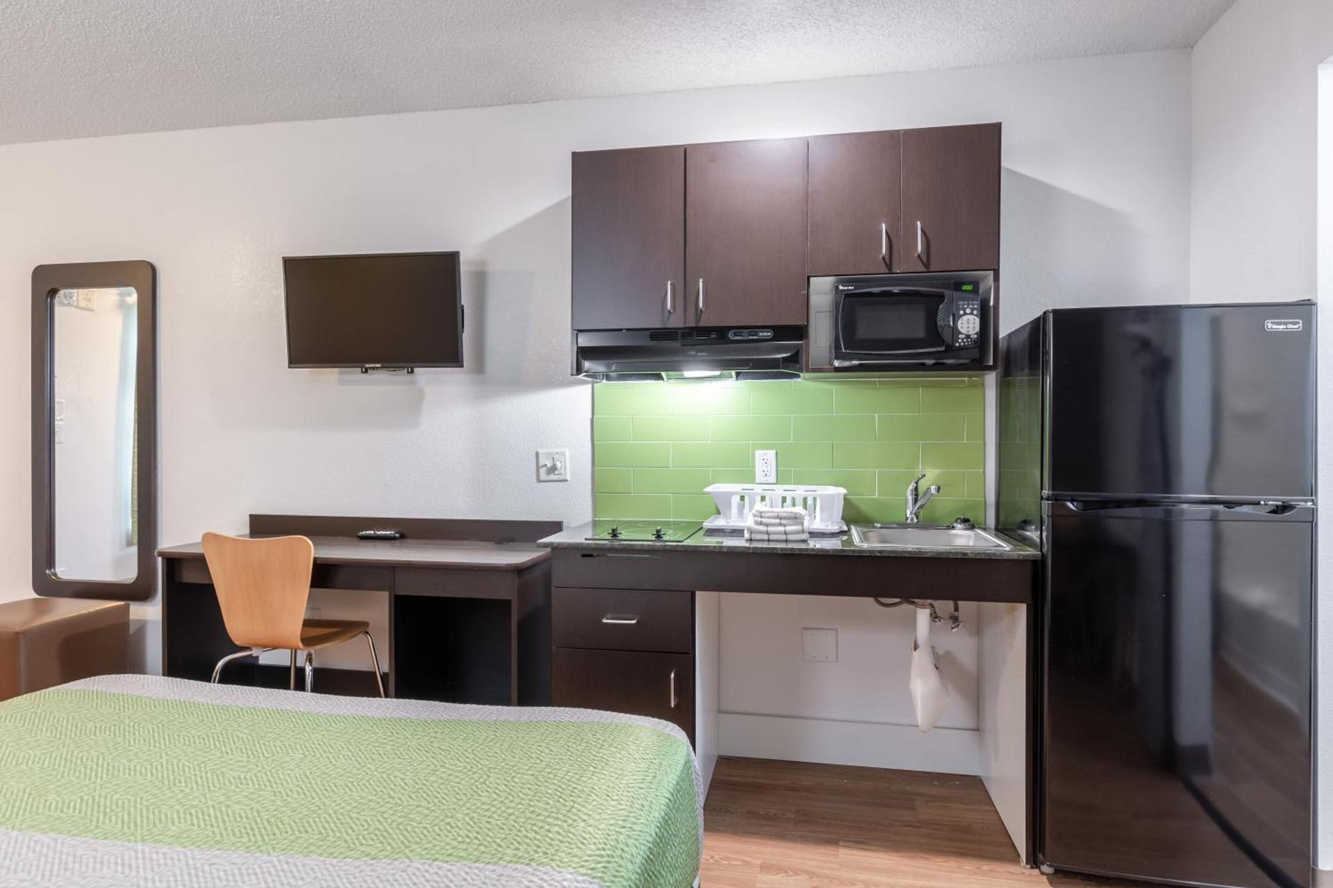 Studio 6-Bryan, TX - University Area photo 67