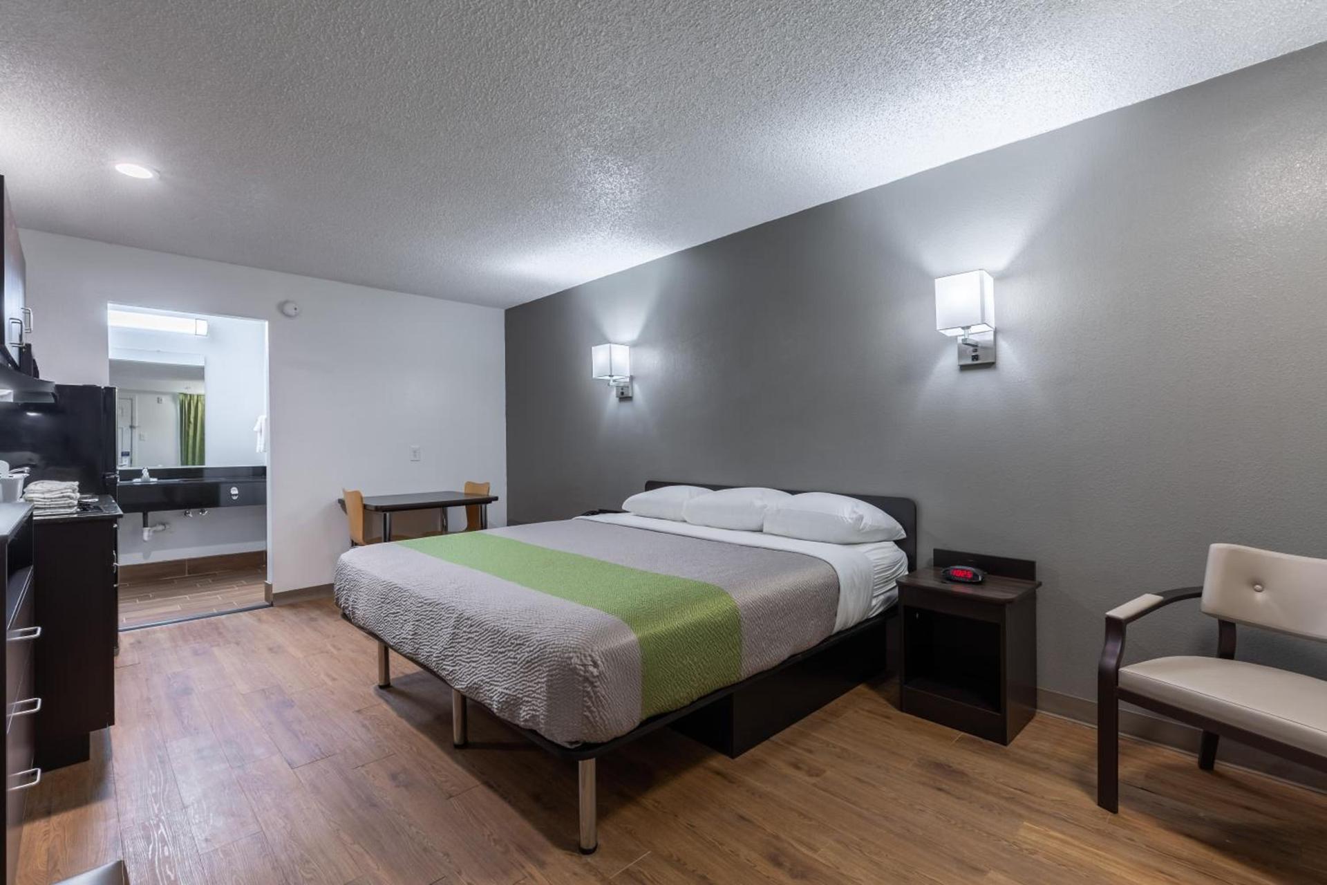 Studio 6-Bryan, TX - University Area photo 78