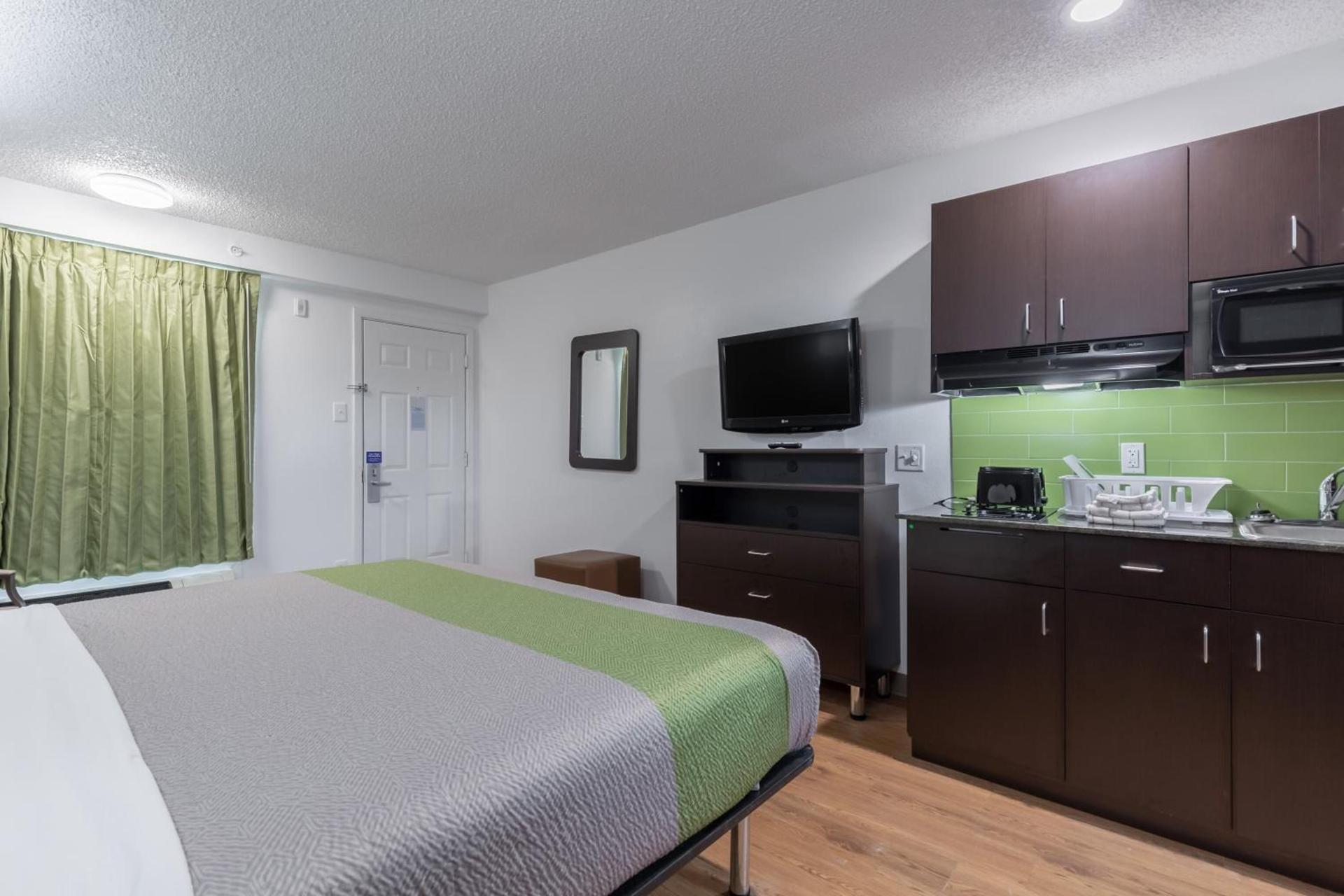 Studio 6-Bryan, TX - University Area photo 81