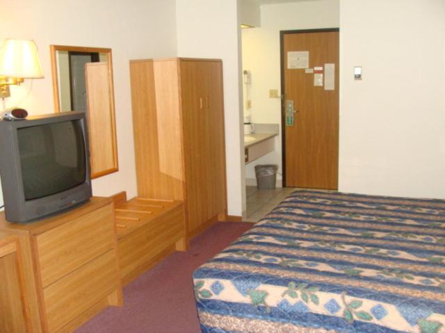 USA Inns of America photo 14