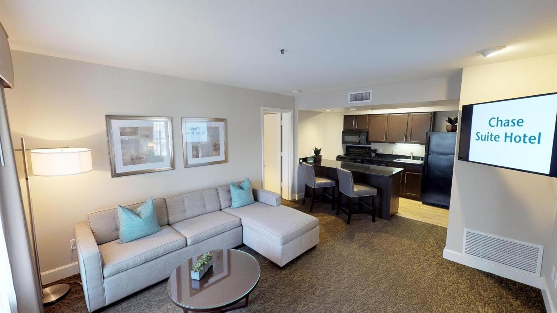 Chase Suites Brea-Fullerton - North Orange County photo 28