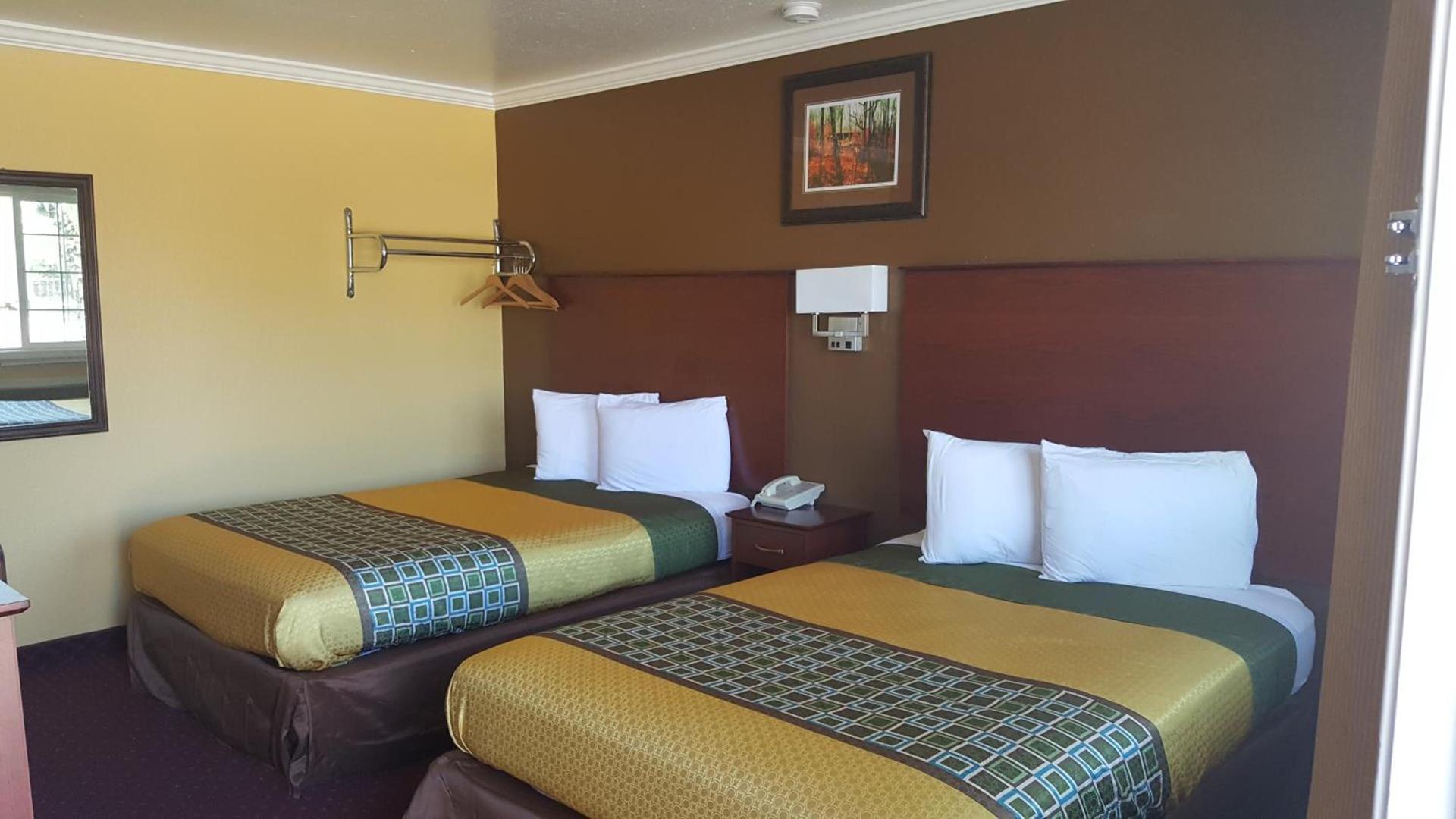 Interstate 8 Motel photo 13