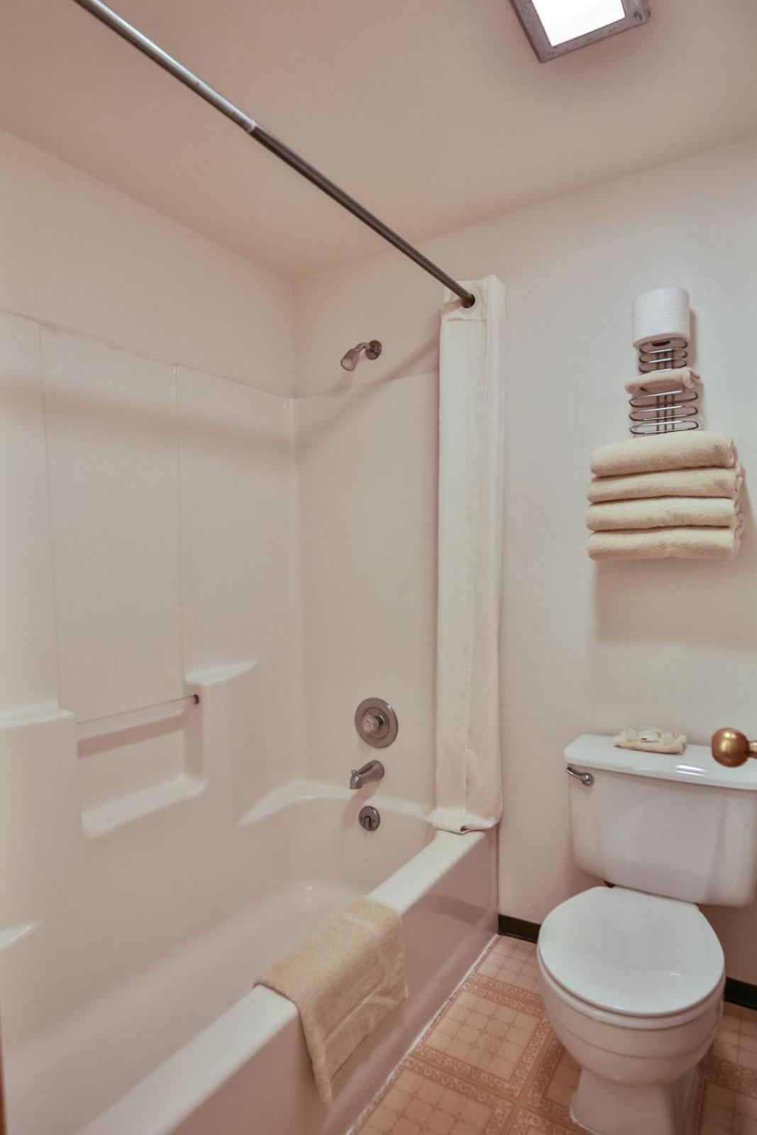 Hagerman Valley Inn photo 13
