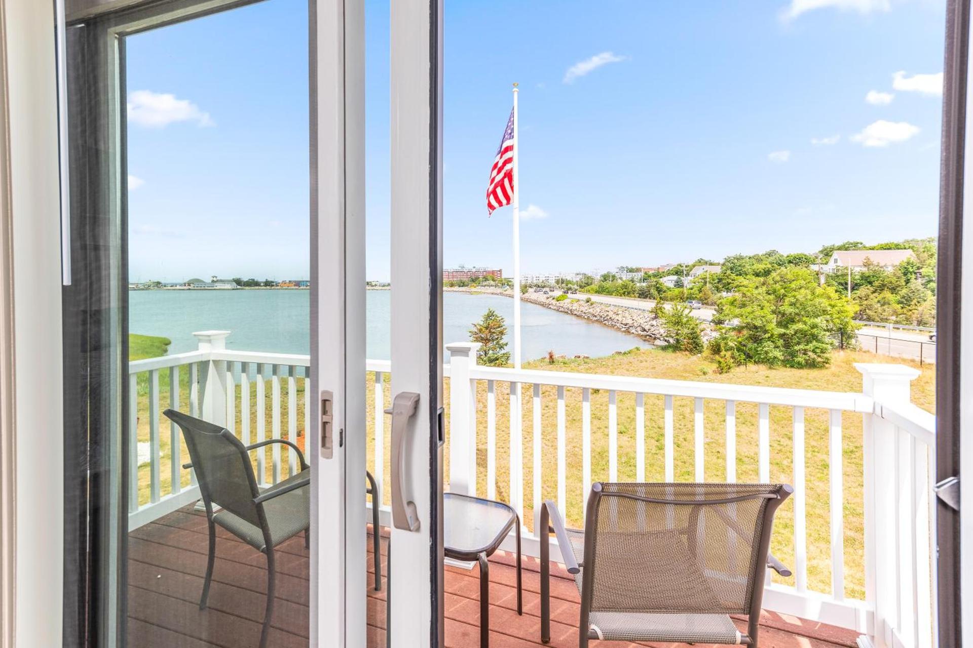The Beacon Waterfront Inn photo 21