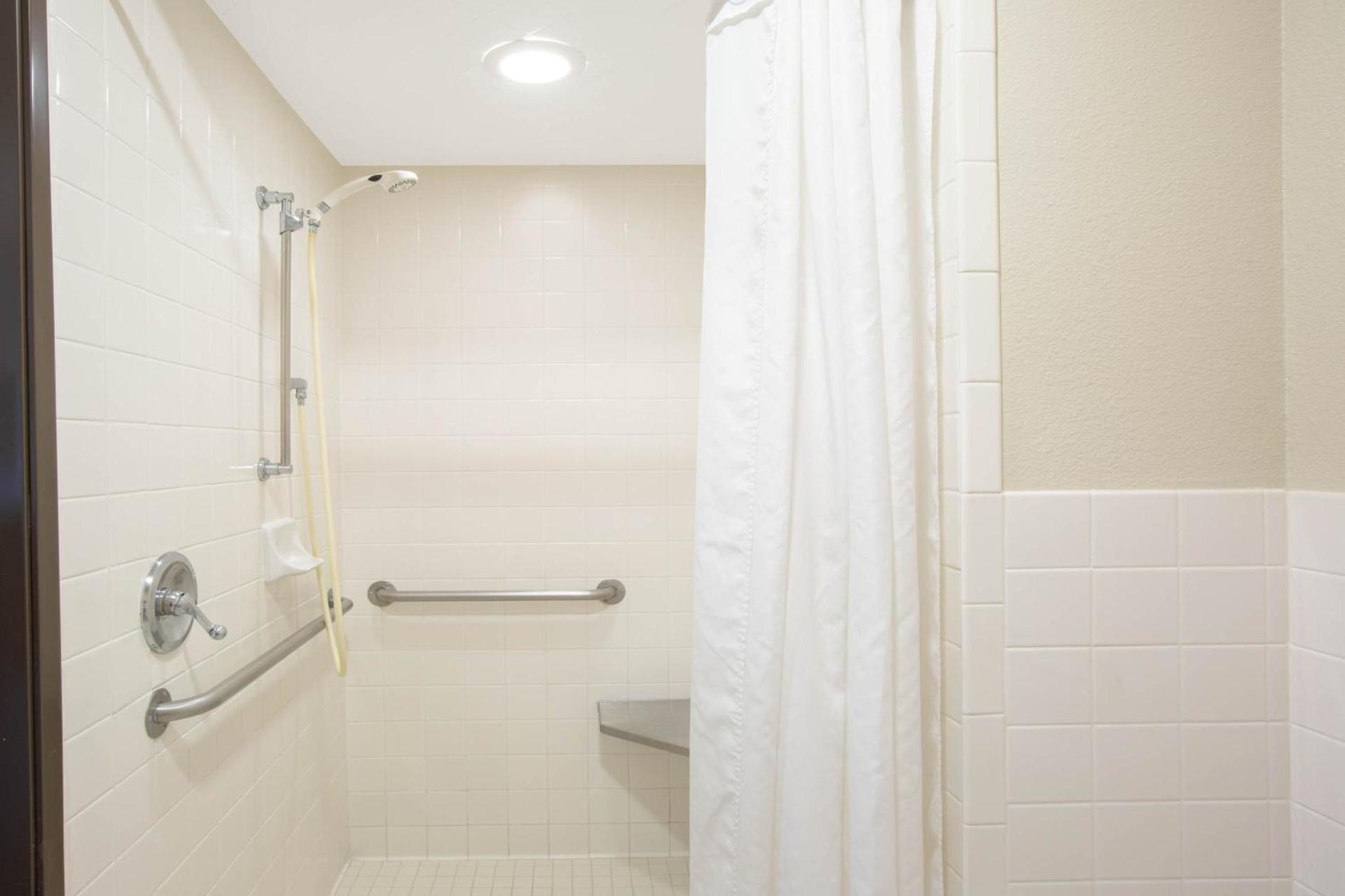 Spark by Hilton Springfield Eugene photo 15