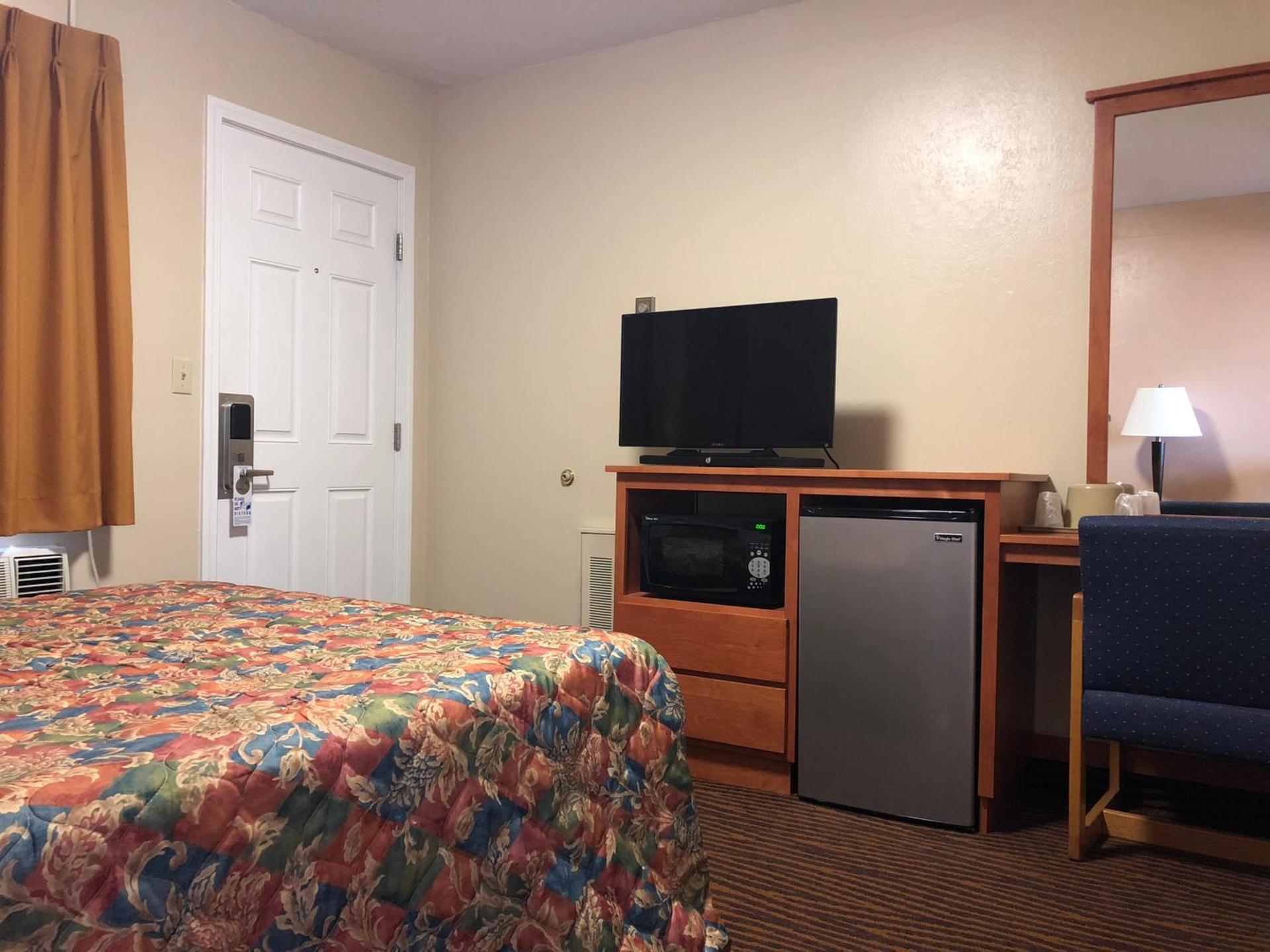 Evergreen Lodge photo 2