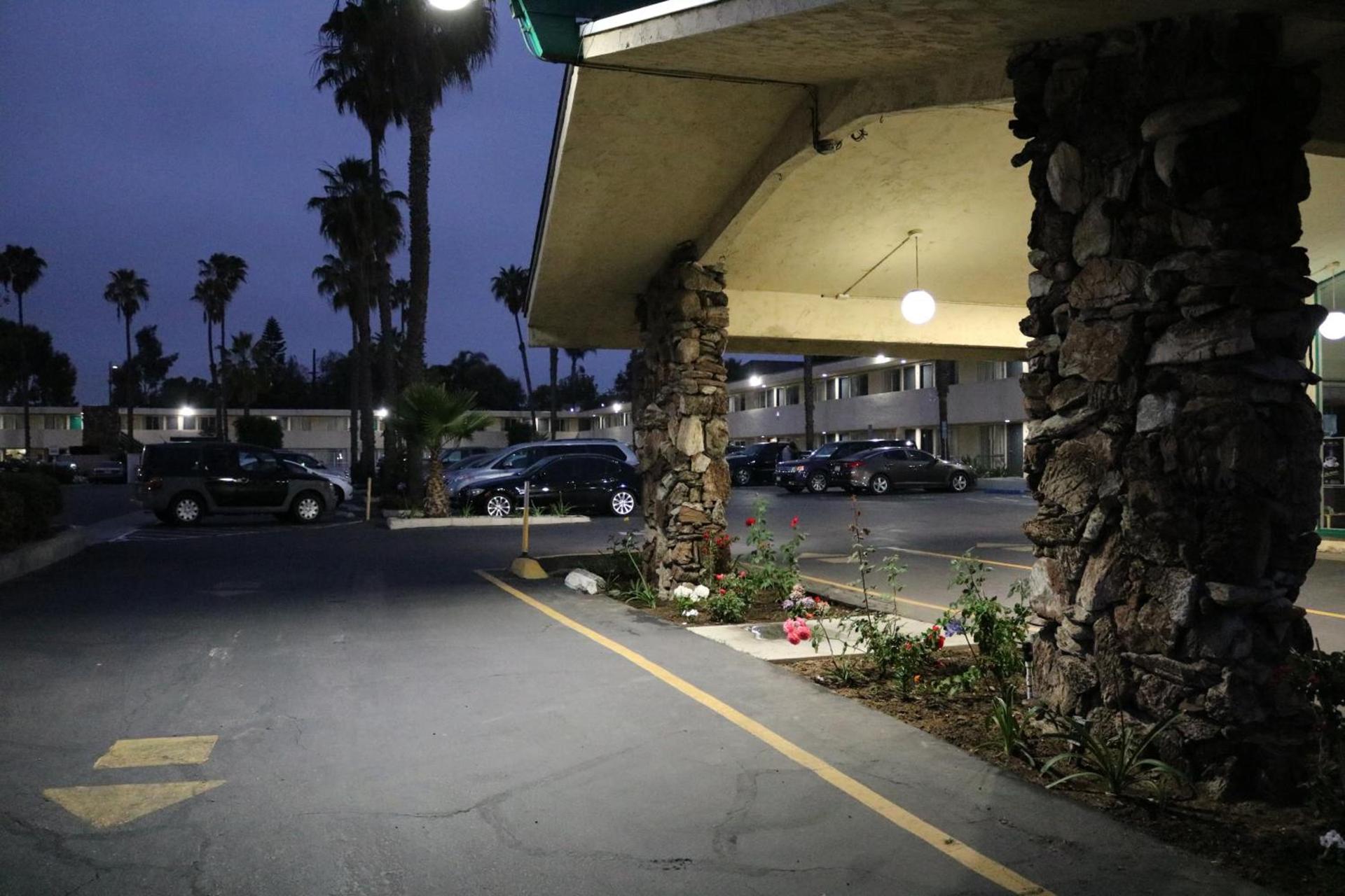 Valli Hi Motel photo 22