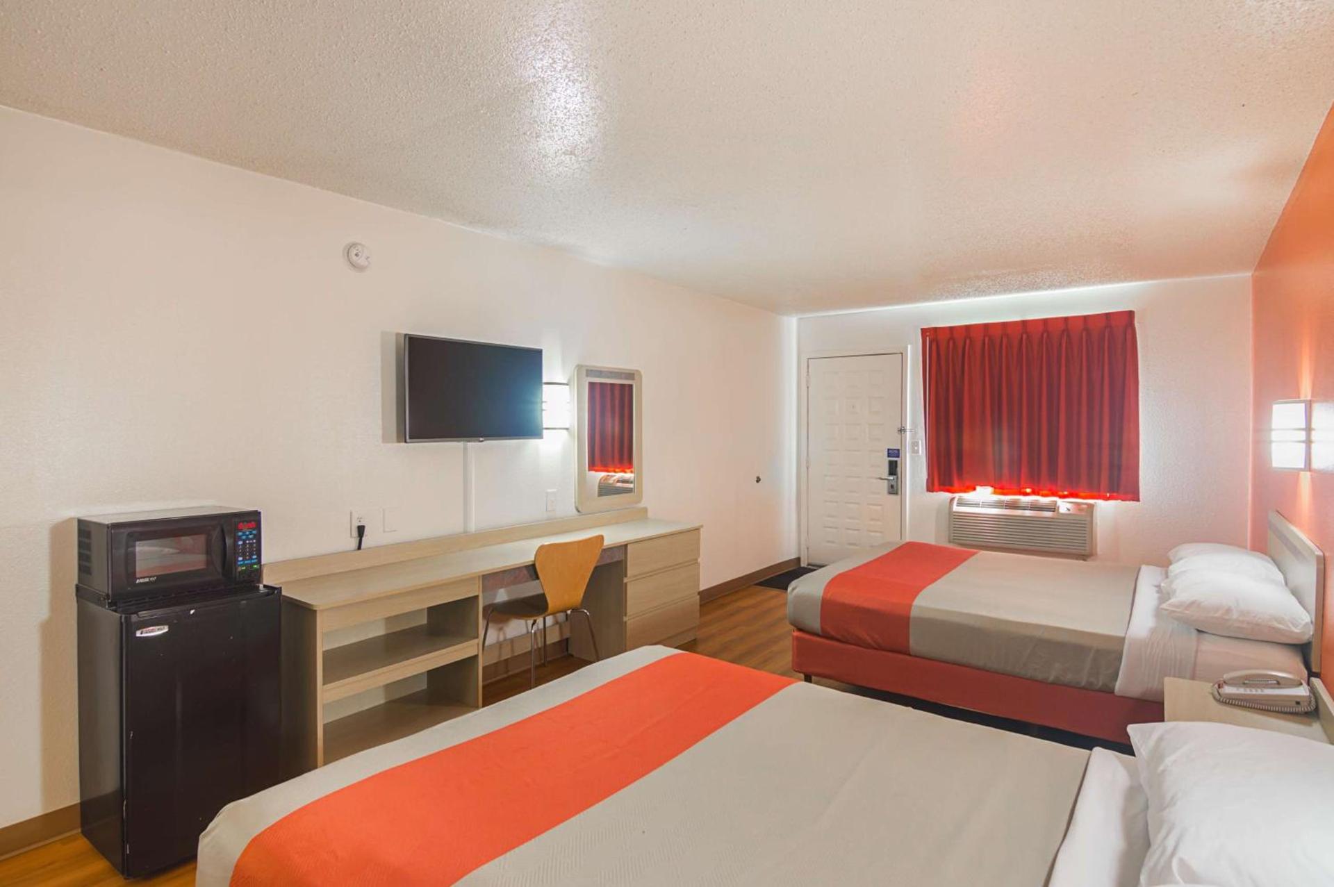 Motel 6-Lawton, OK photo 12
