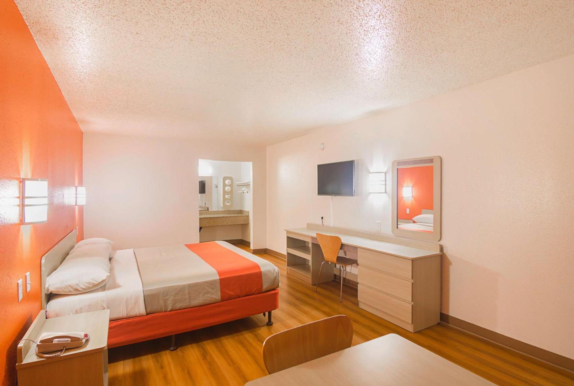 Motel 6-Lawton, OK photo 16